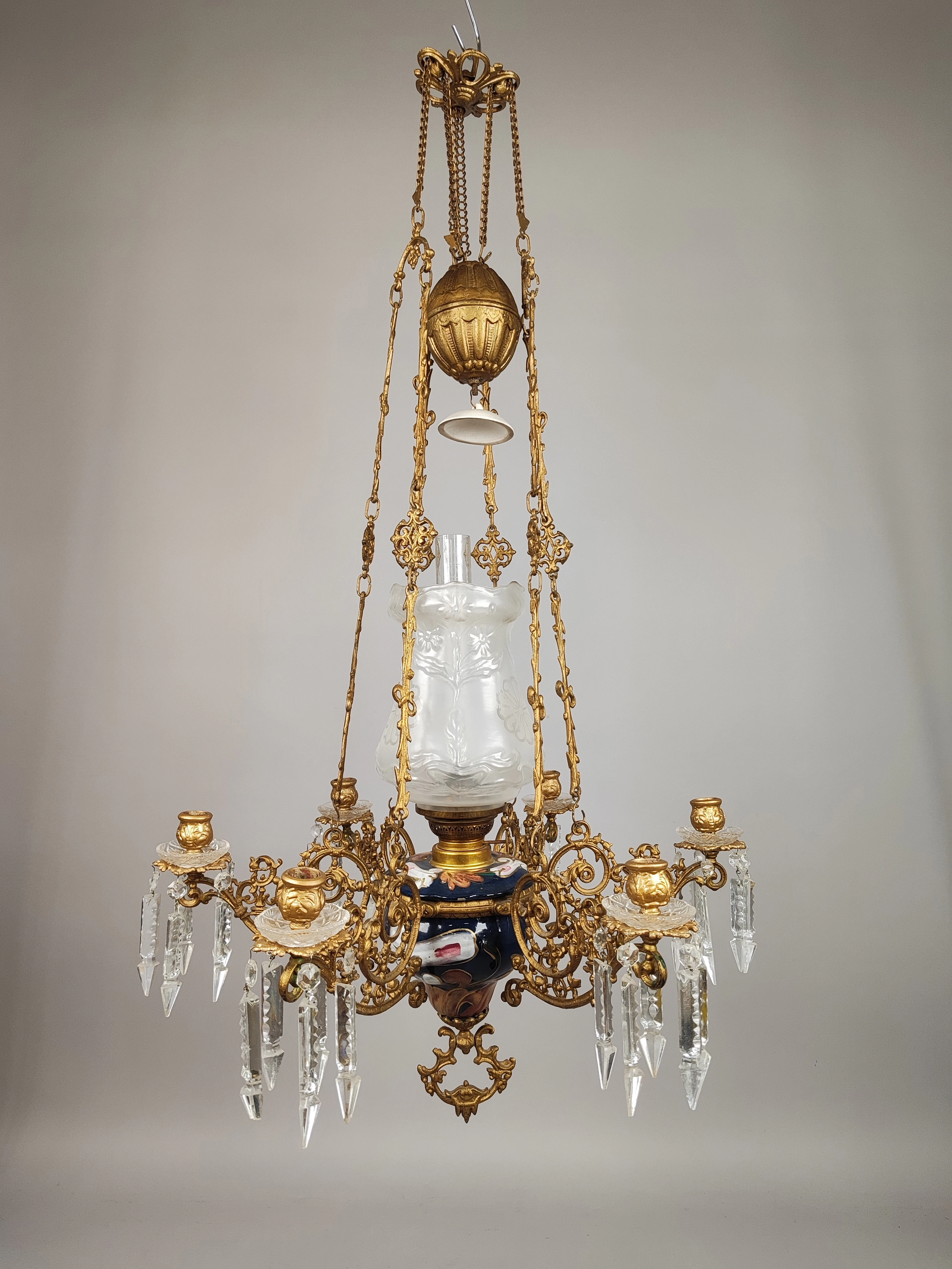 Majolika, Takfotogenlampa, 6-armad
