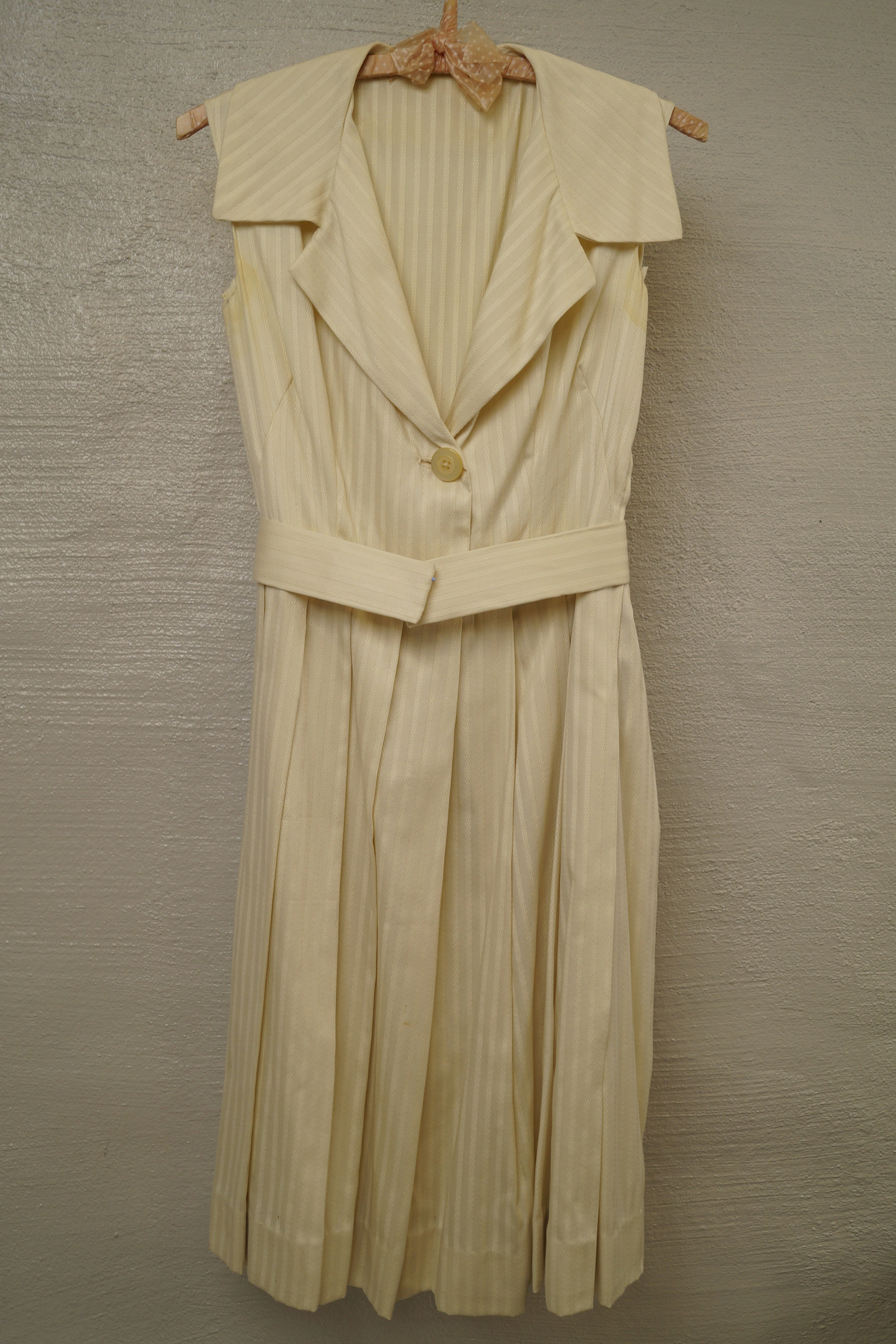 Vintage klänning 1960s beige. A161