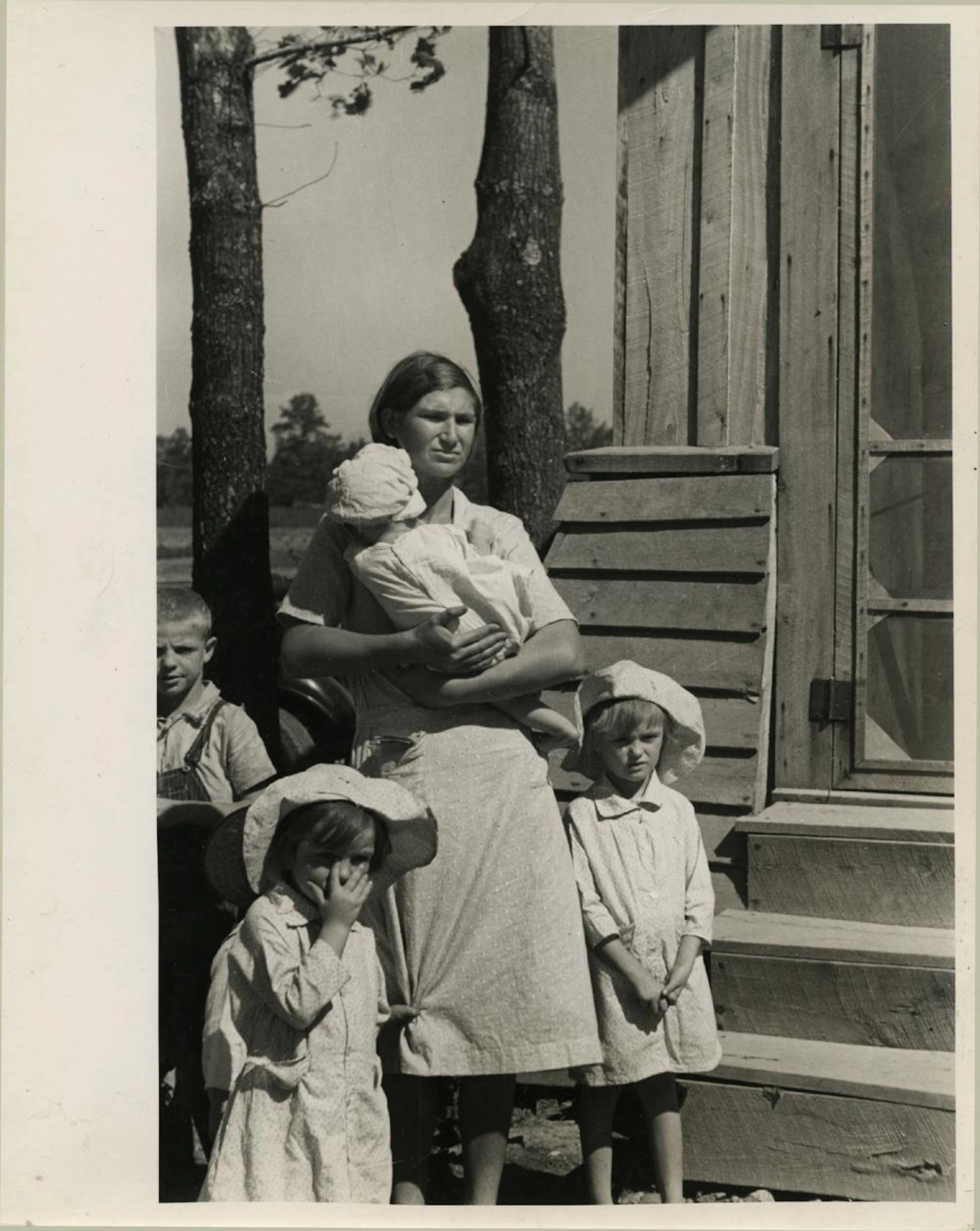 Arthur Rothstein, Resettled family, Alabama, 1935.