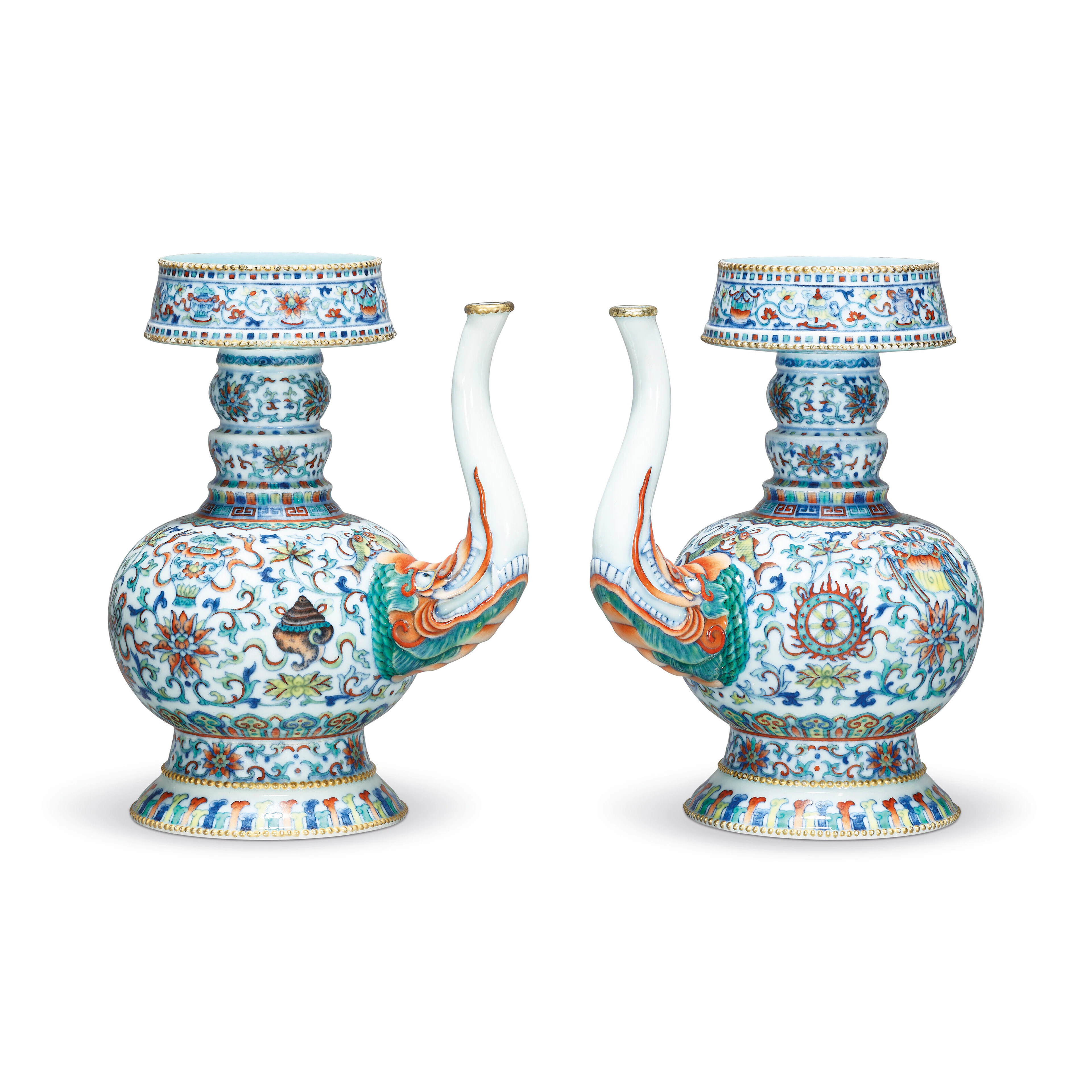 A PAIR OF DOUCAI TIBETAN-STYLE EWERS, BENBAHU