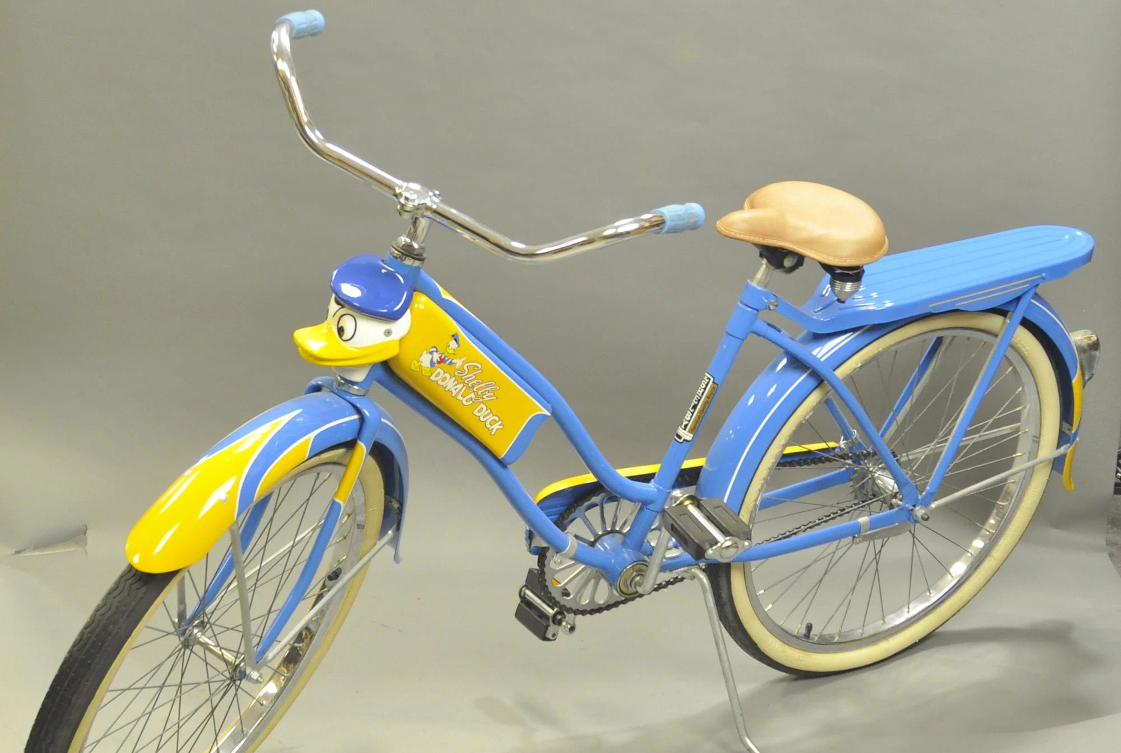 1949 SHELBY DONALD DUCK BICYCLE