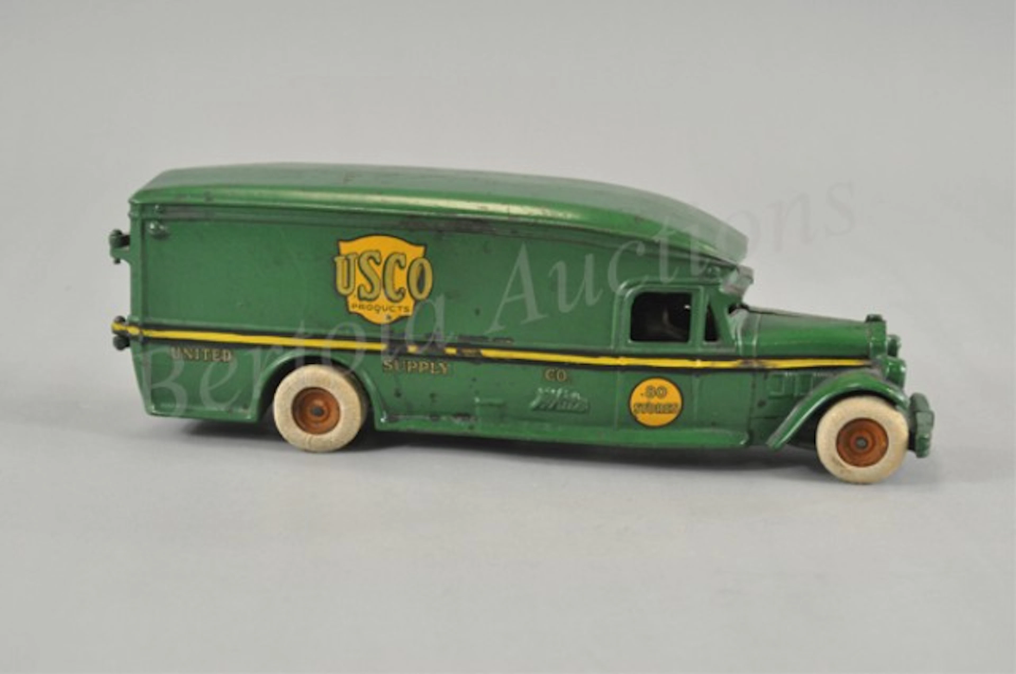 ARCADE WHITE "U.S. CO." MOVING VAN