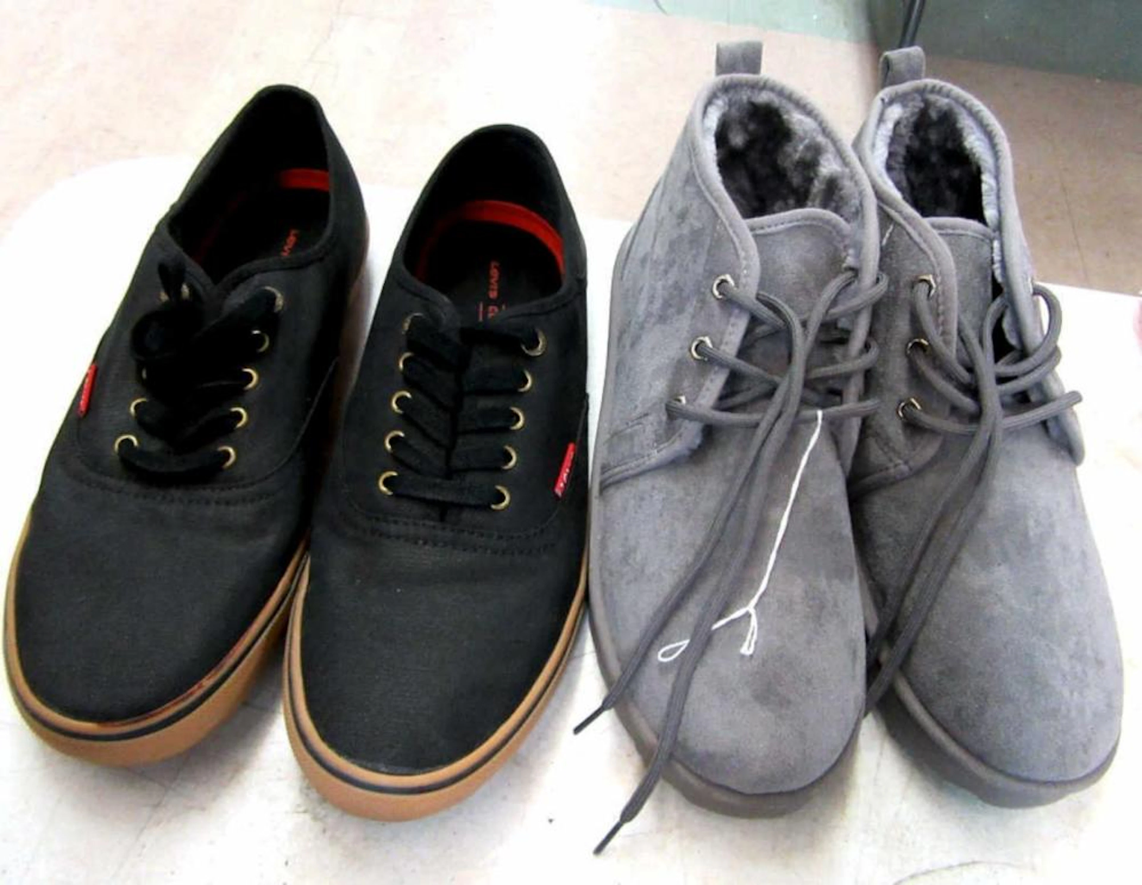 2-Men's Shoes SZ.10-11