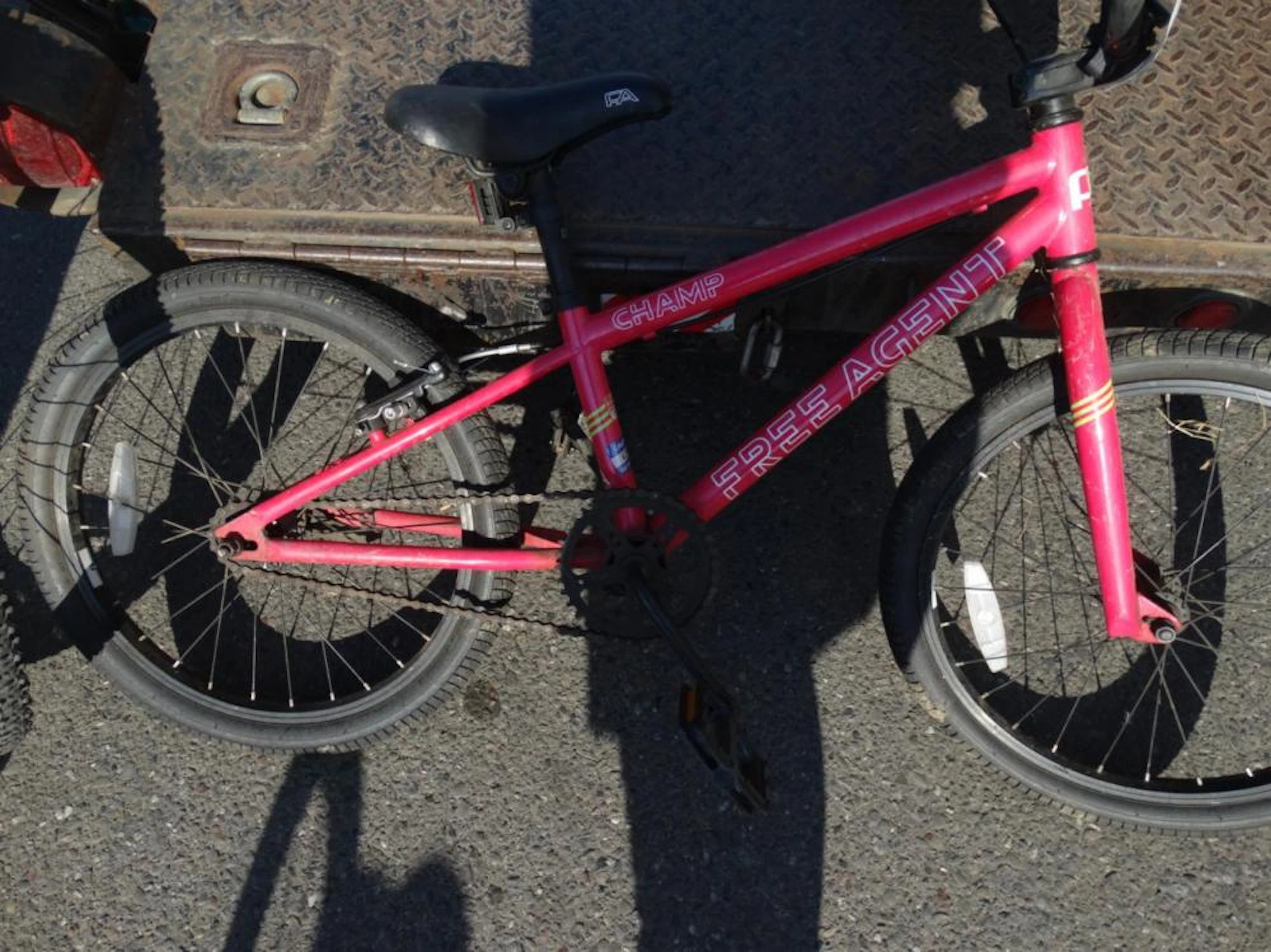 20" RED CHAMP FREE AGENT BMX