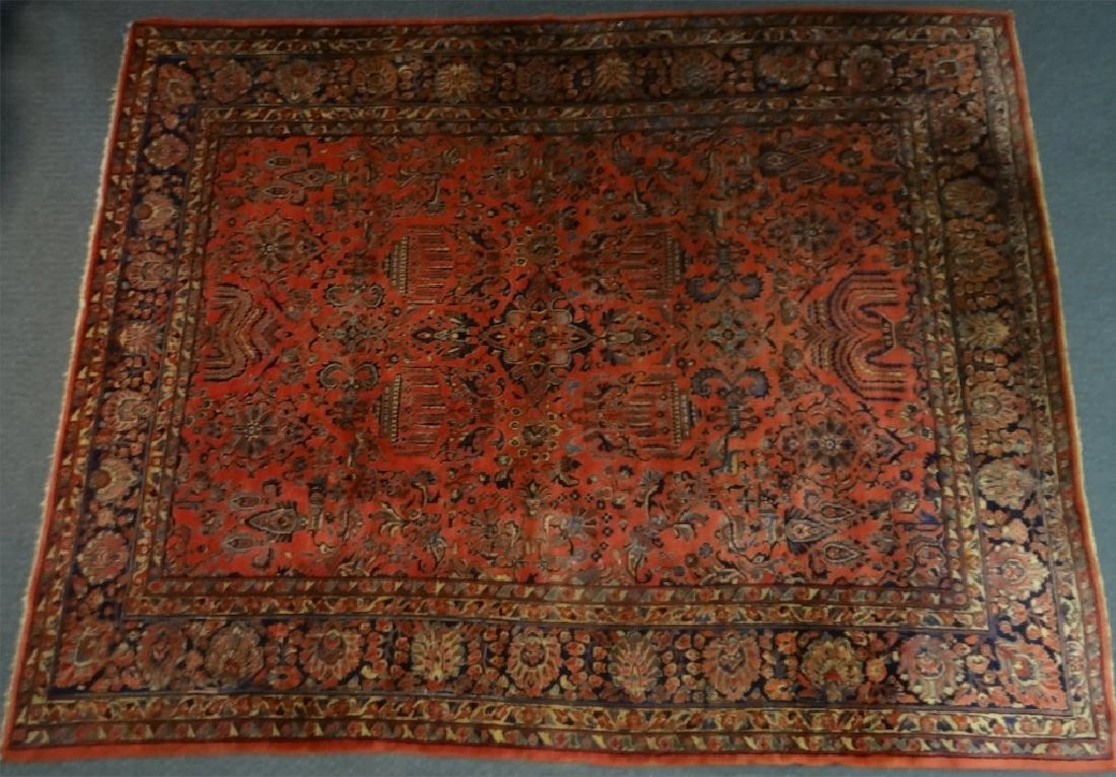 Roomsize sarouk carpet c. 1930