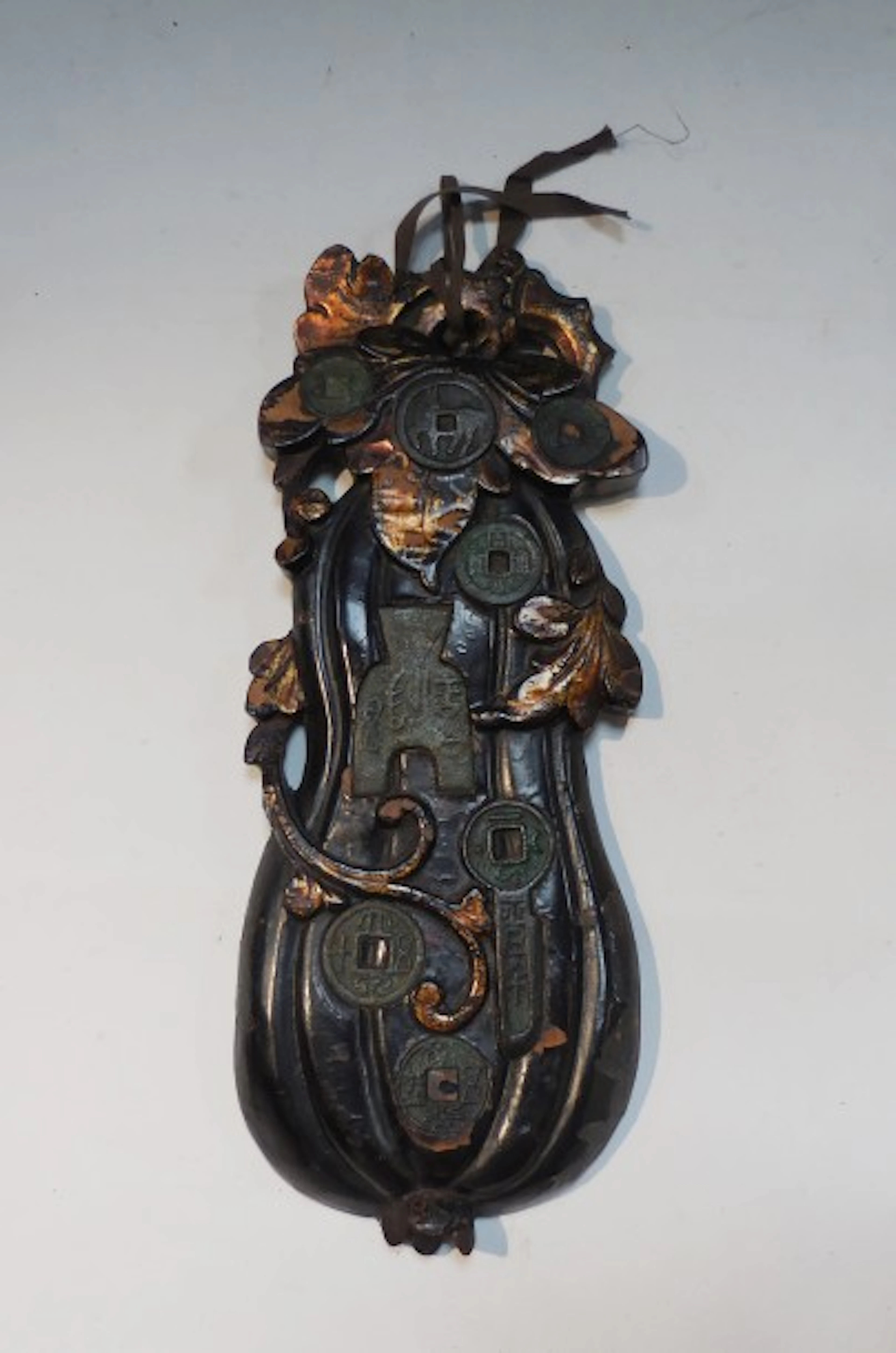 Sculpture de bois en forme de légume