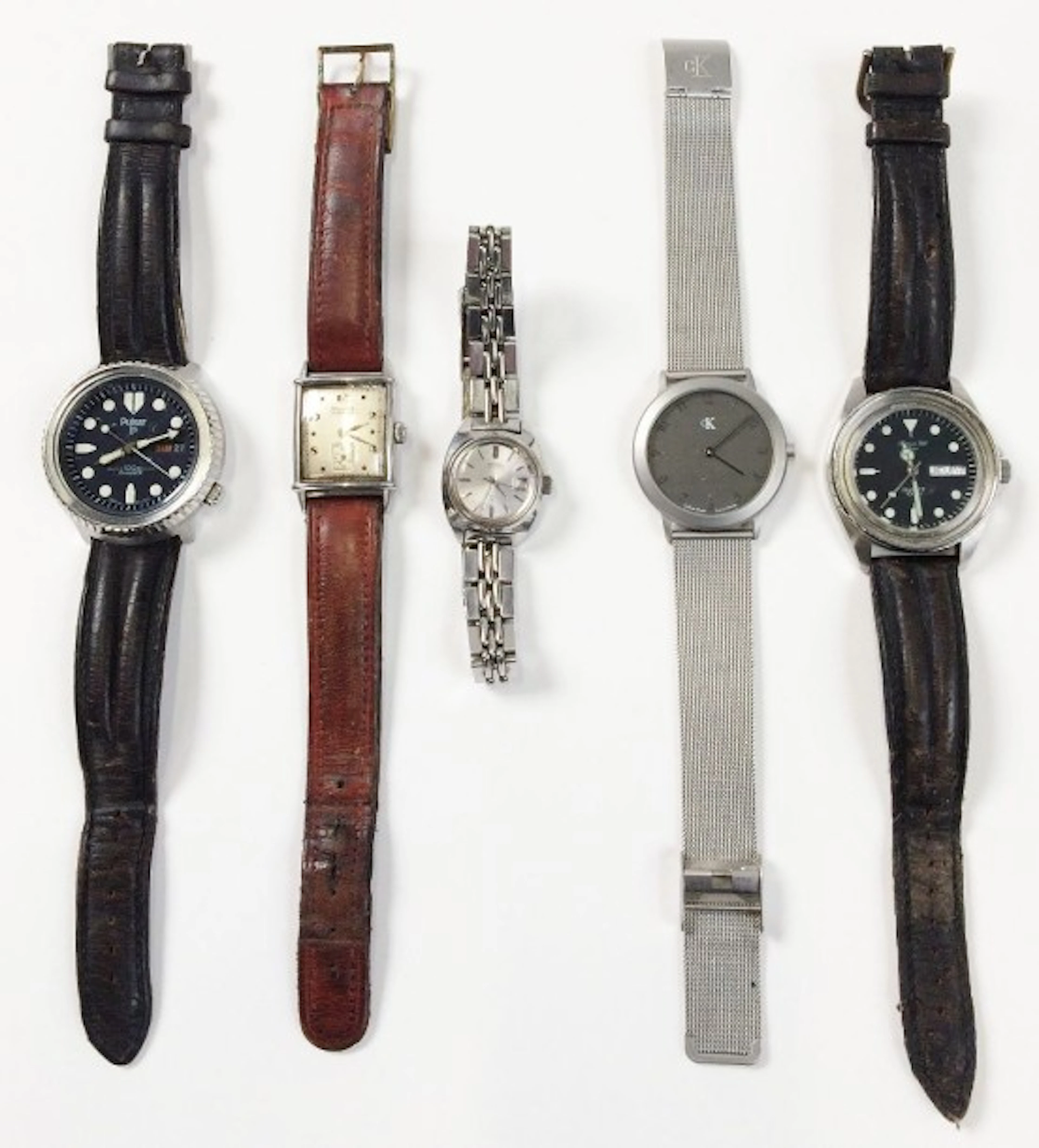 Ensemble de cinq montres diverses : - SEIKO