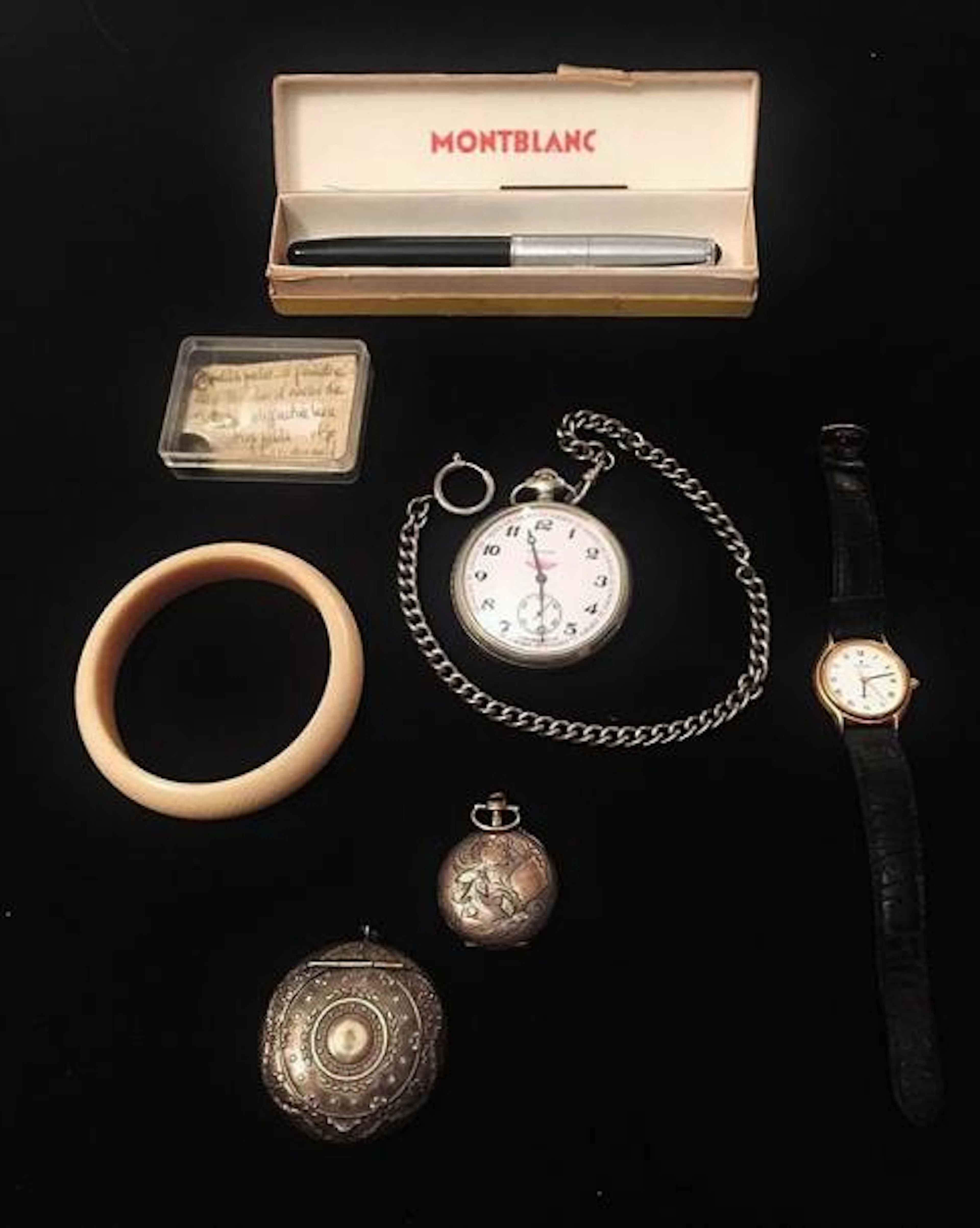 Lot d'objet divers et bijoux fantaisie :…