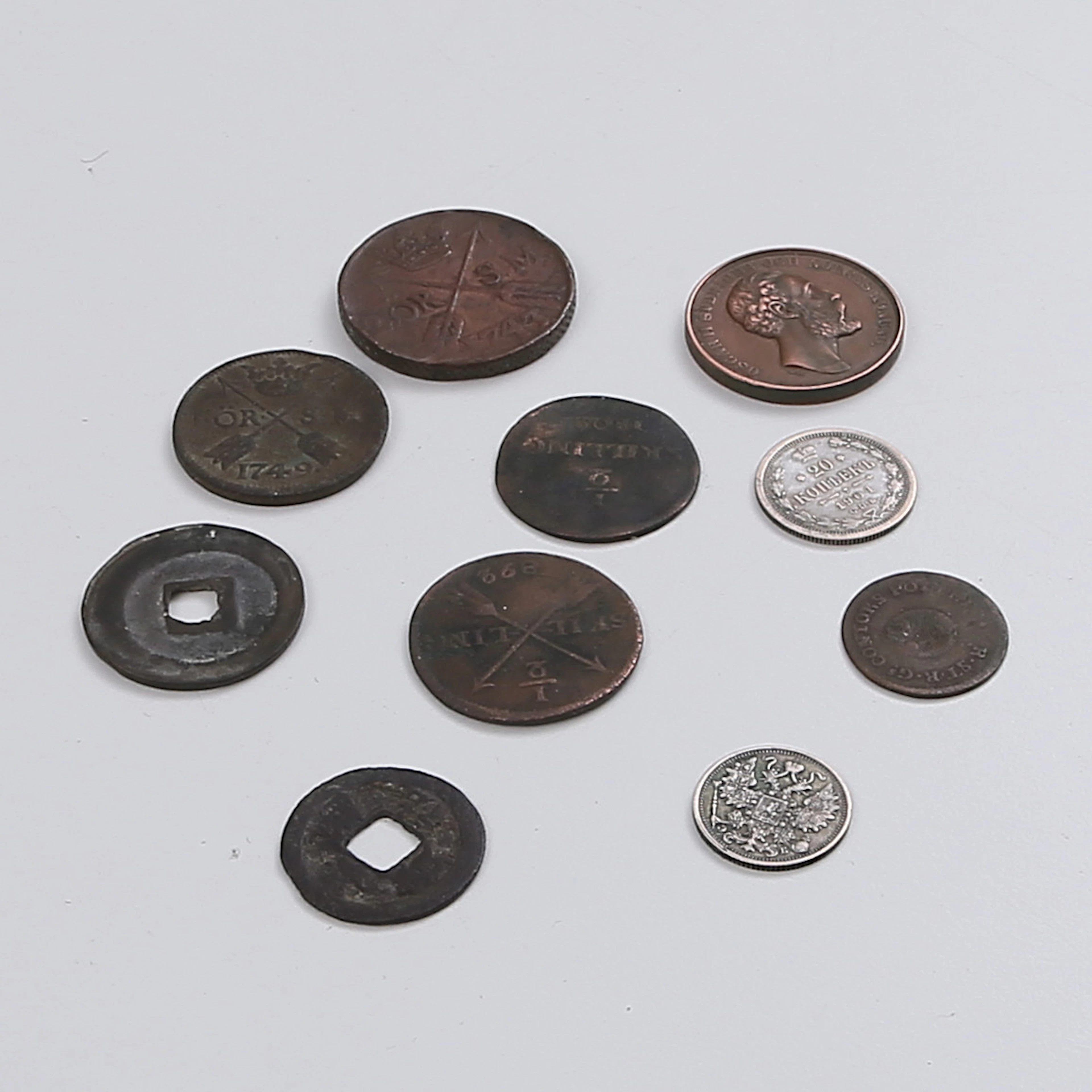 MYNT, 10 st, bland annat 2 st Ryska, silver, antika.