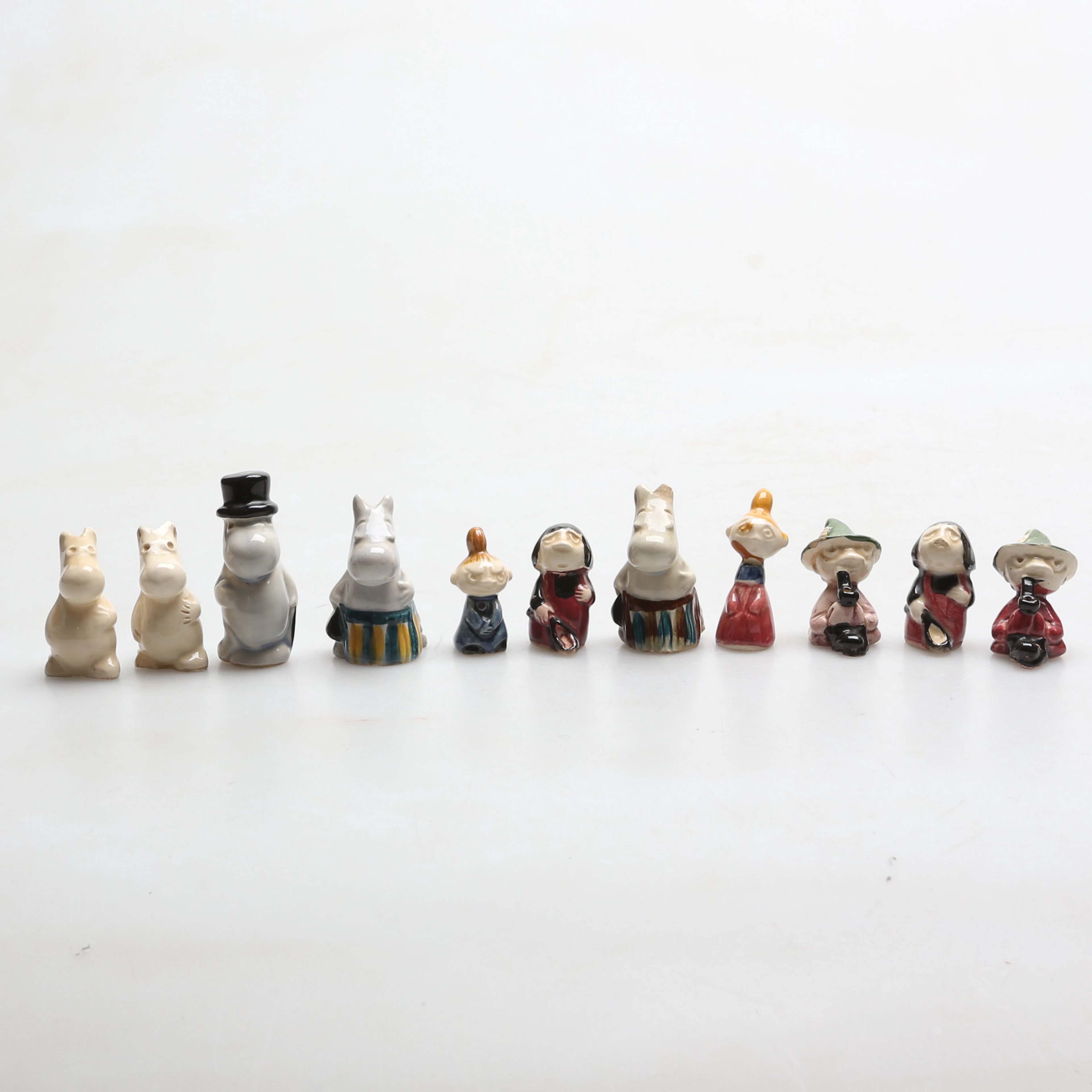 SIGNE HAMMARSTEN-JANSSON. Tillskriven. MUMINFIGURER, 11 st, keramik, osignerade, 1900-tal.