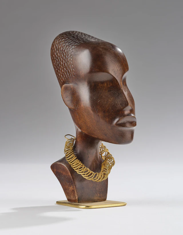 A female head sculpture, model number 9492, Werkstätte Hagenauer, Vienna