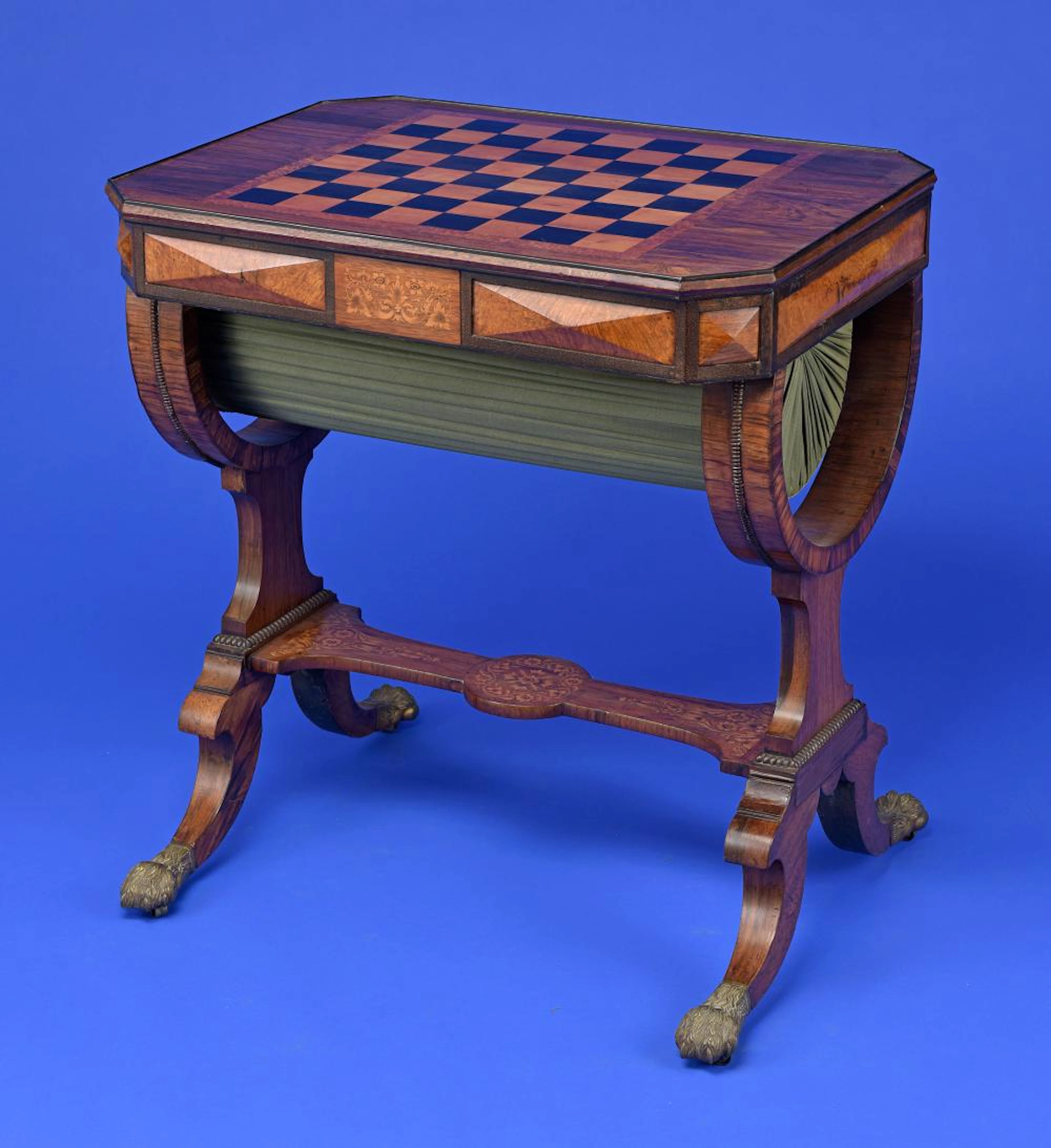 Feiner Tric-Trac und Schach-Spieltisch