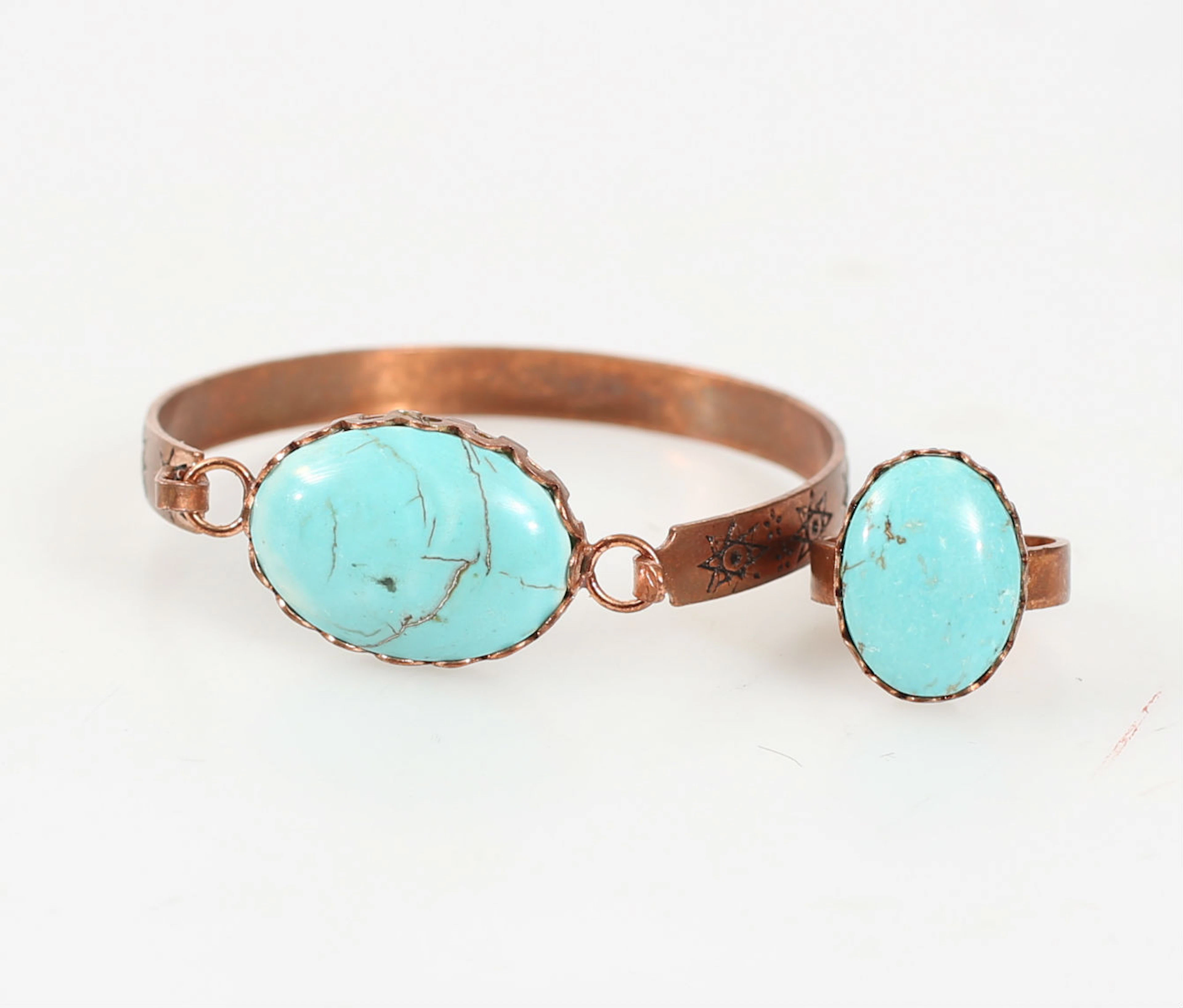ARMBAND OCH RING, koppar och turkoser, 2000-tal.