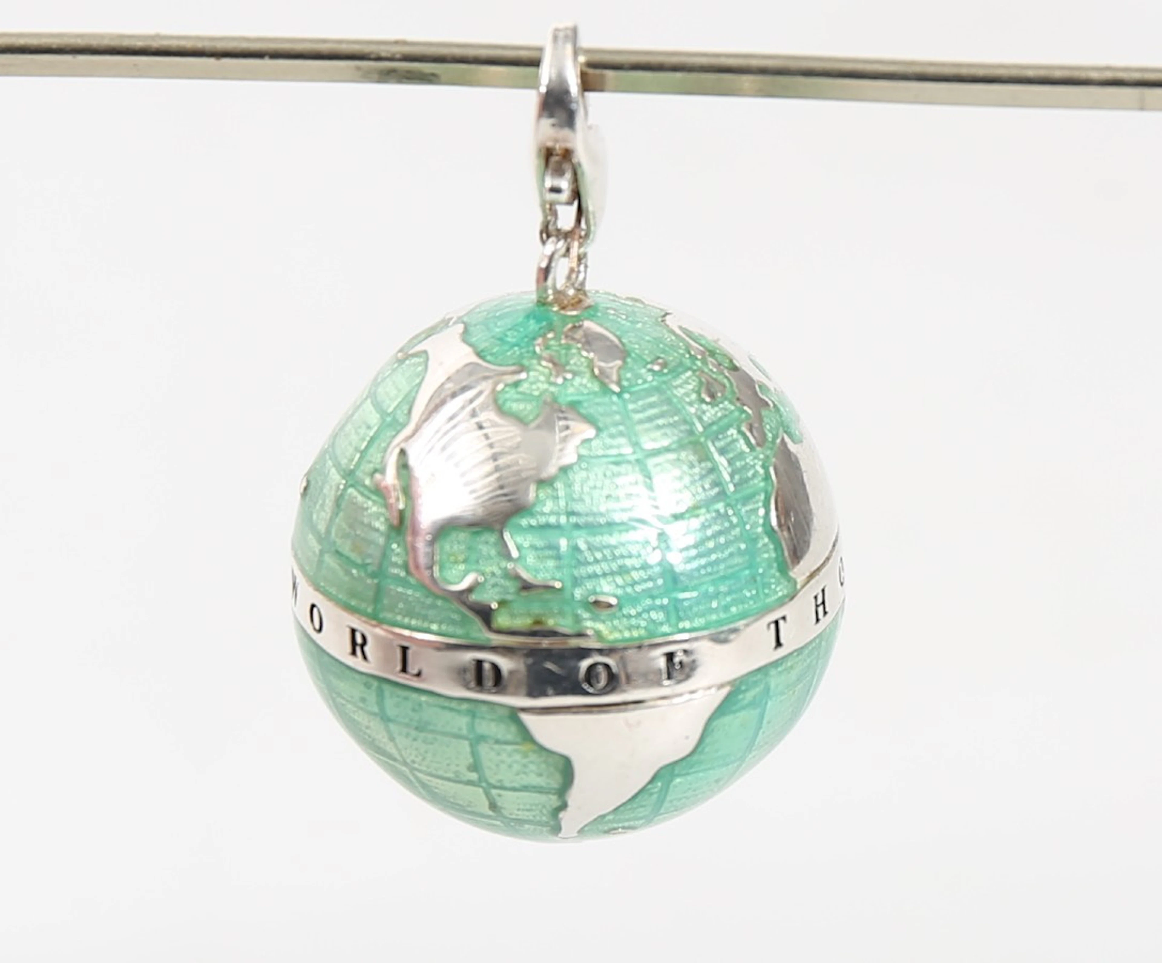 HÄNGE, sterlingsilver och emalj, "The World of Thomas Sabo, total vikt 19,6 gram.