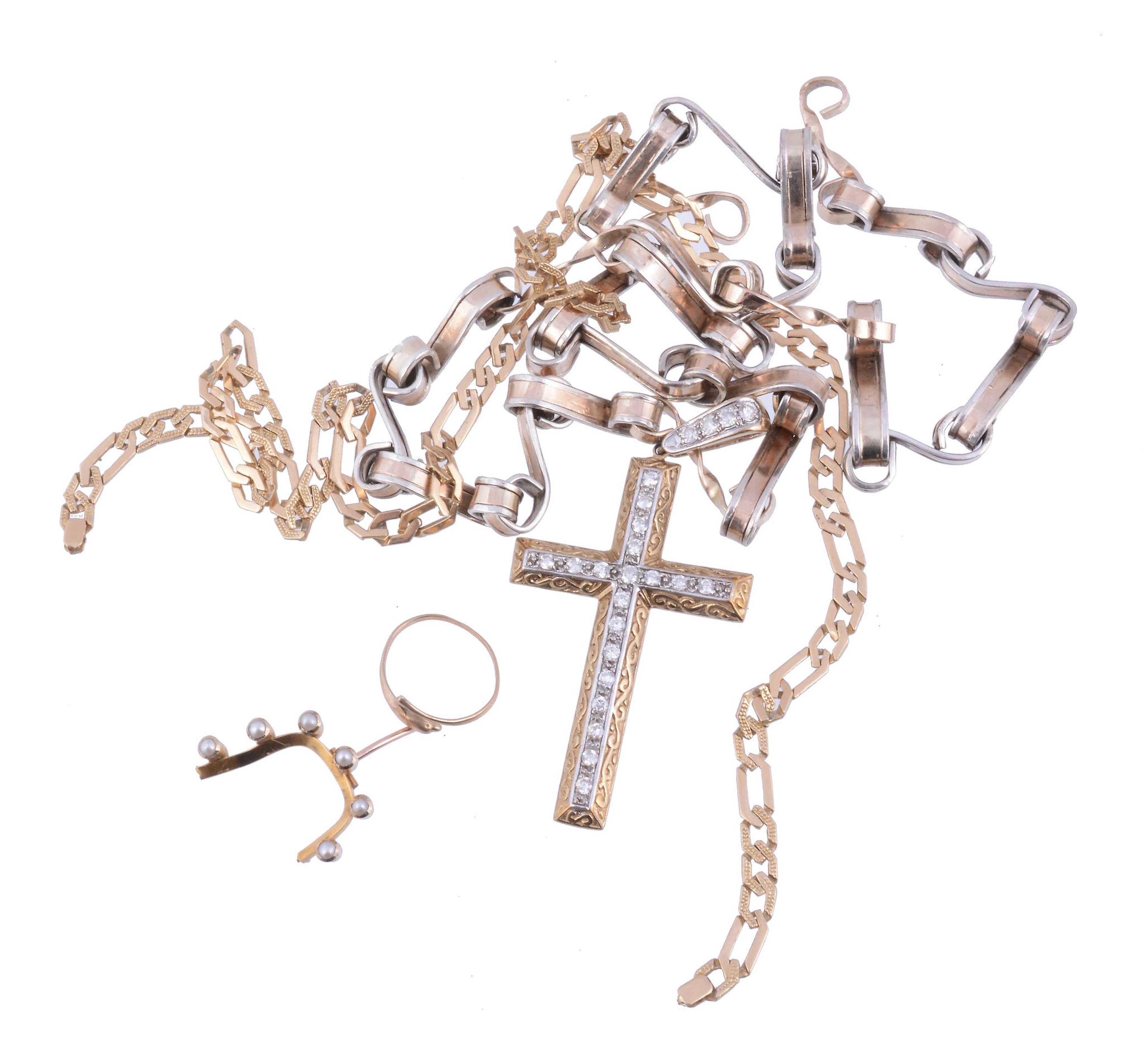 A small collection of jewellery, to include