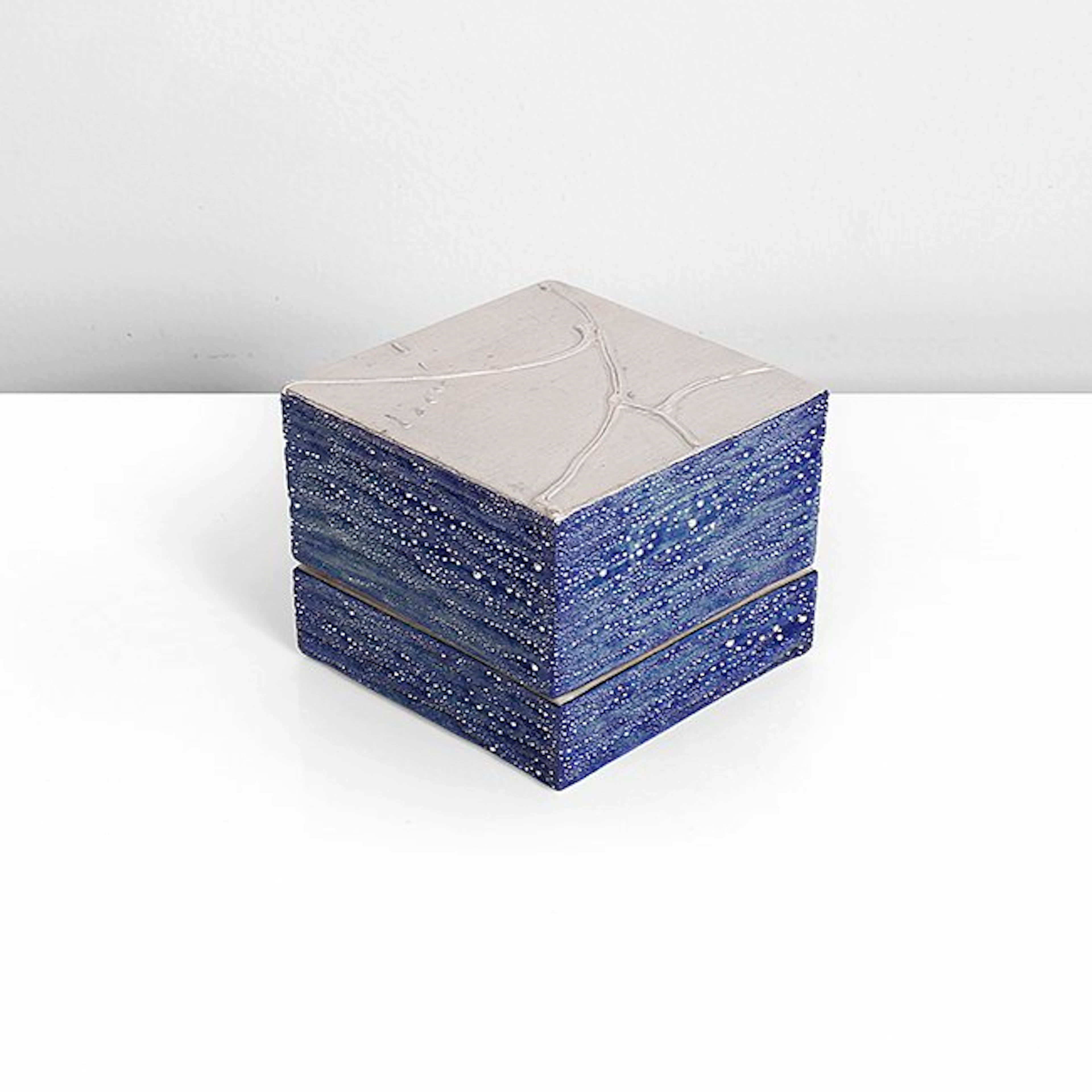 Kondo Takahiro (Japanese, b.1958), Lidded Box, circa 2005