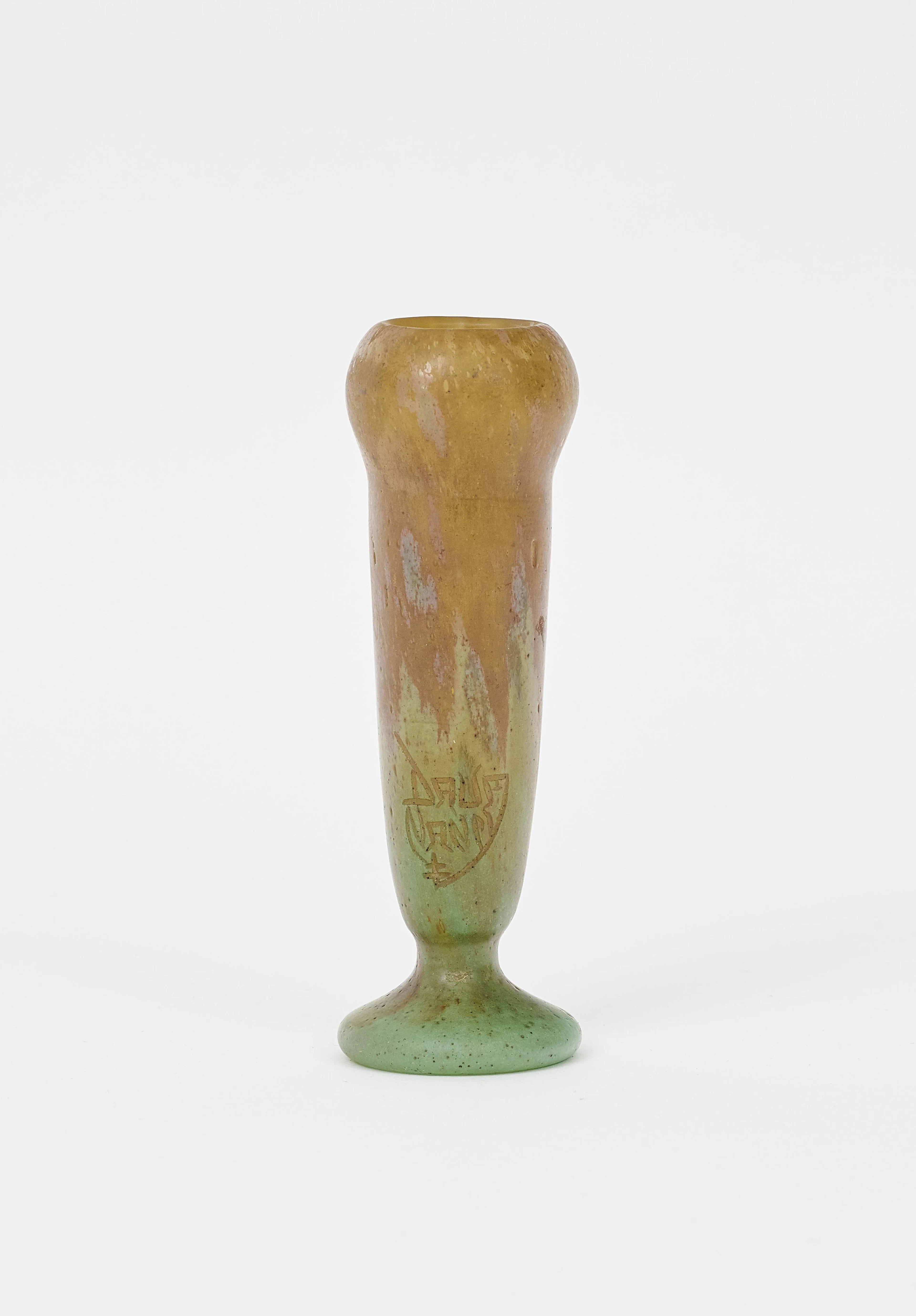 DAUM FRÈRES. Miniaturvase, Nancy, um 1910, Glas.