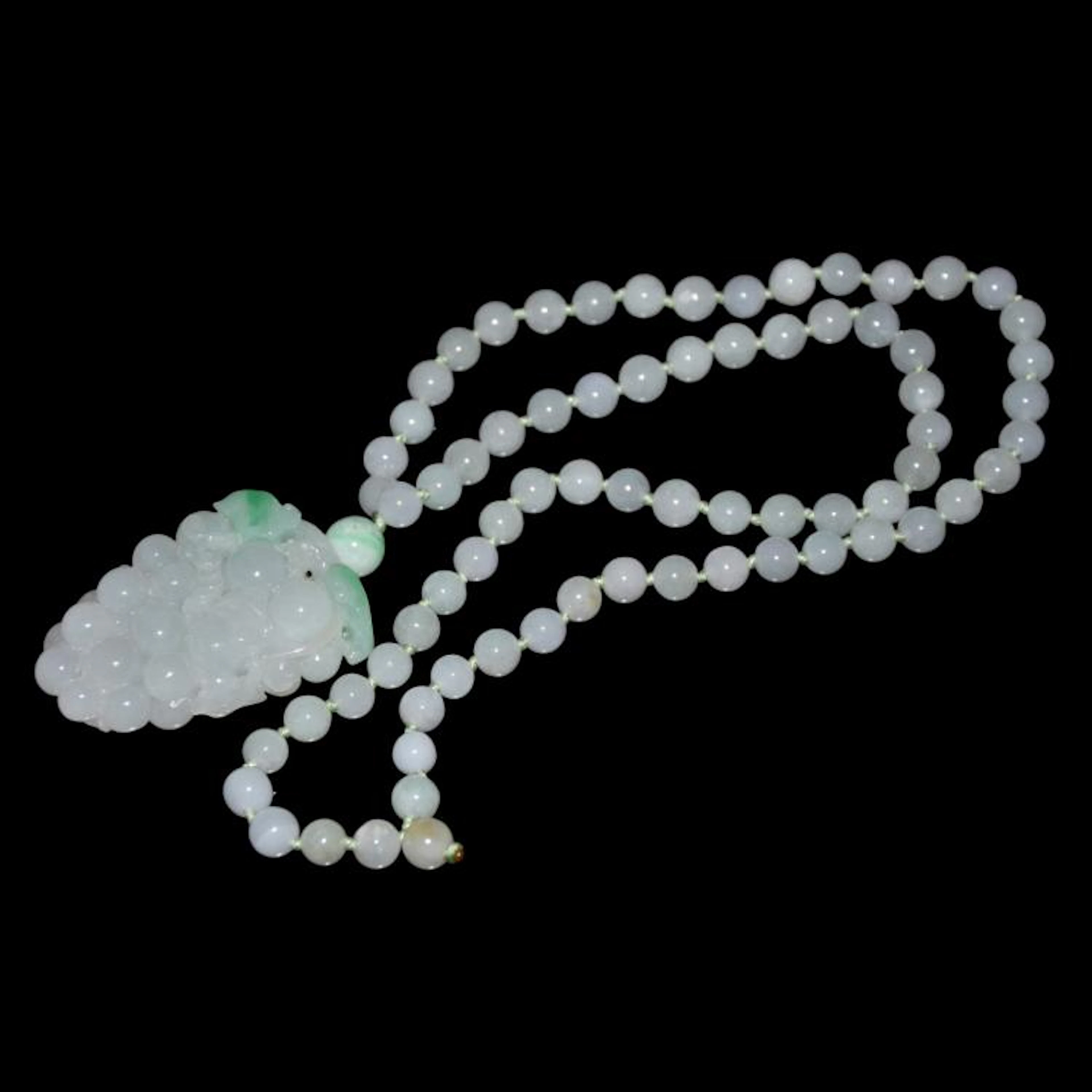 Jadeite Icy Bead Necklace with Carved Grape Bunch Pendant 翡翠透玻璃种葡萄挂饰