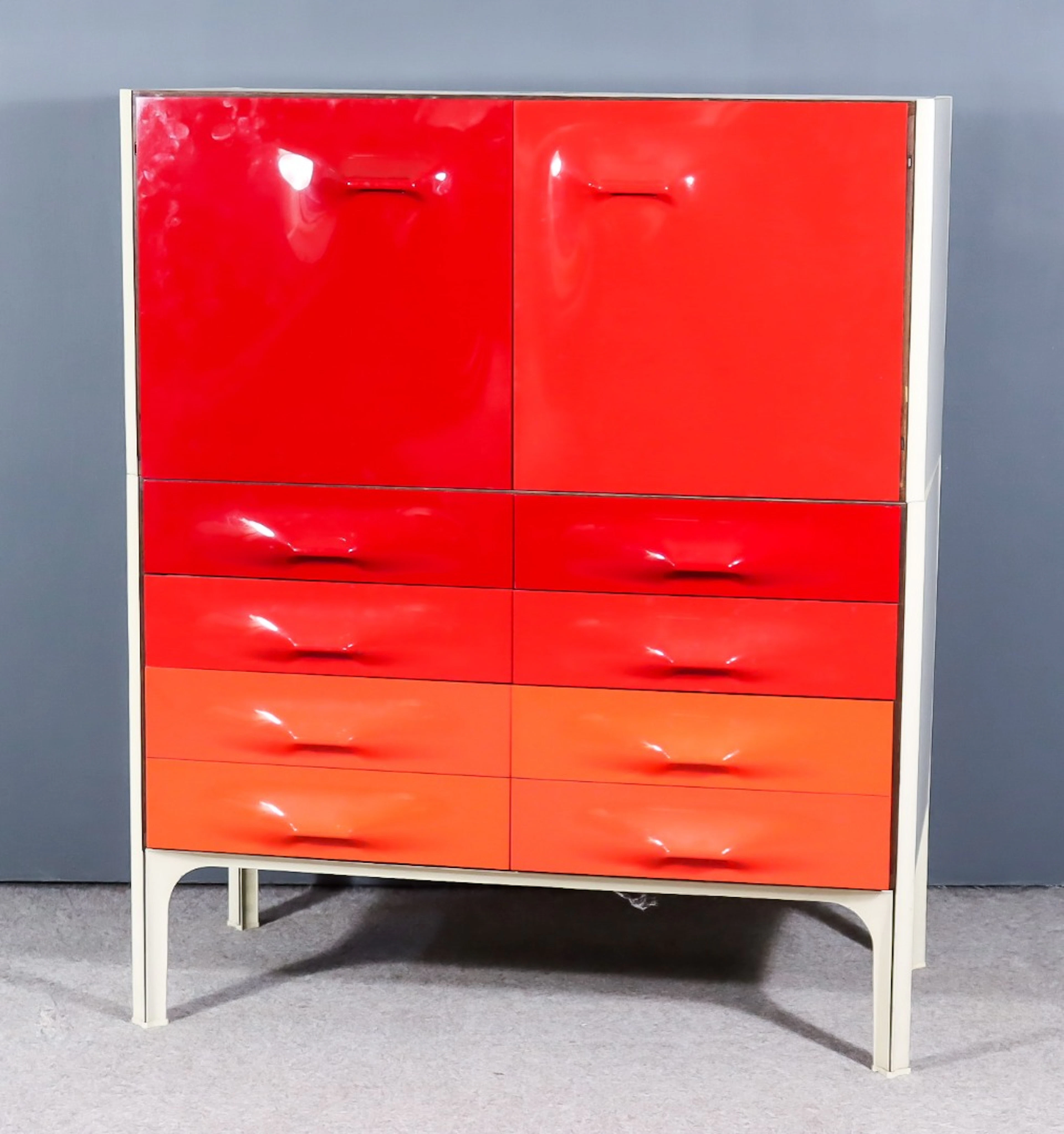 A Raymond Loewy (1893-1986) for Doubinsky Freres - Red
