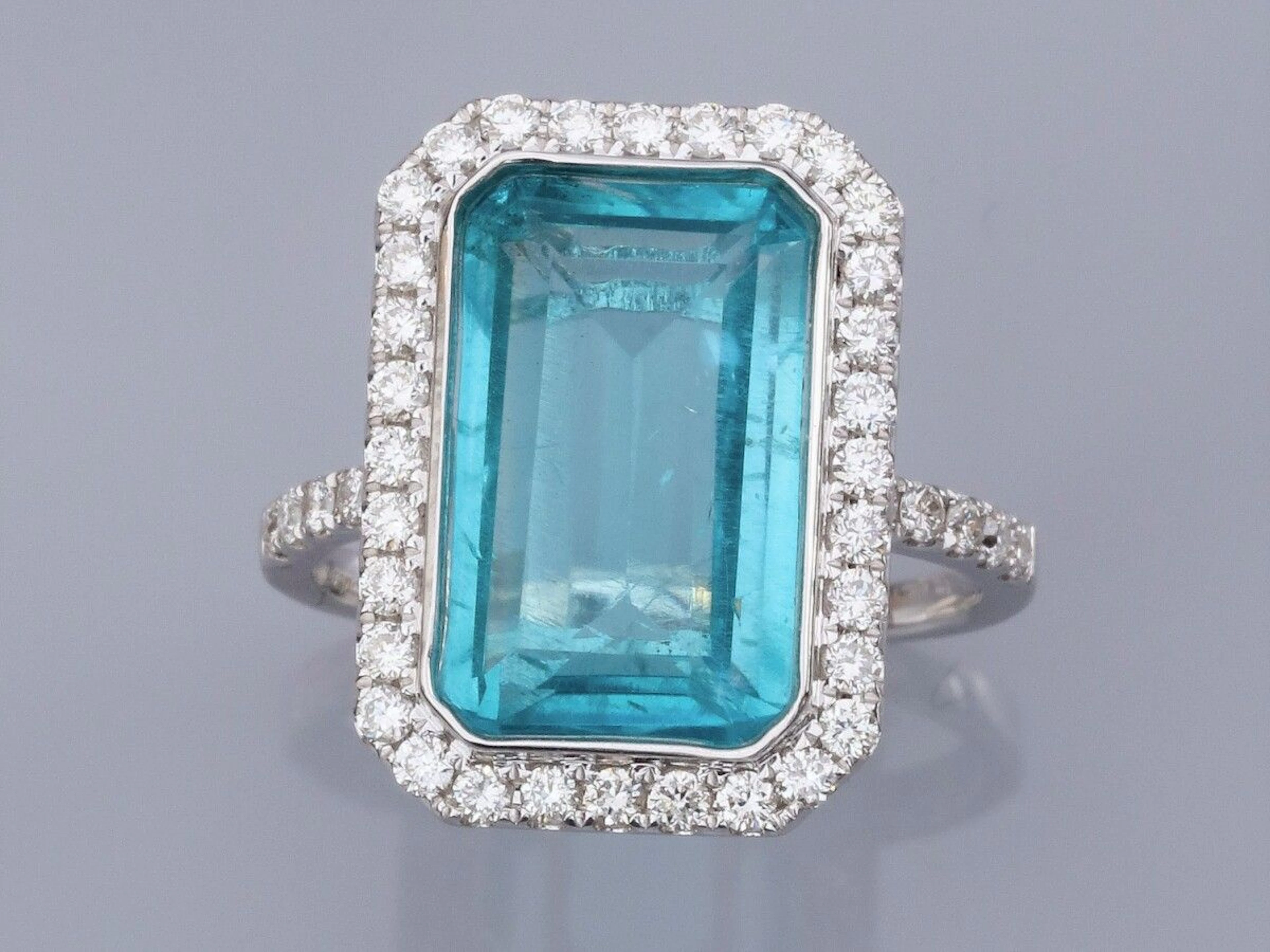 Bague en or gris 750°/00 (18K) sertie d'une... - Lot 78 - Eric Caudron