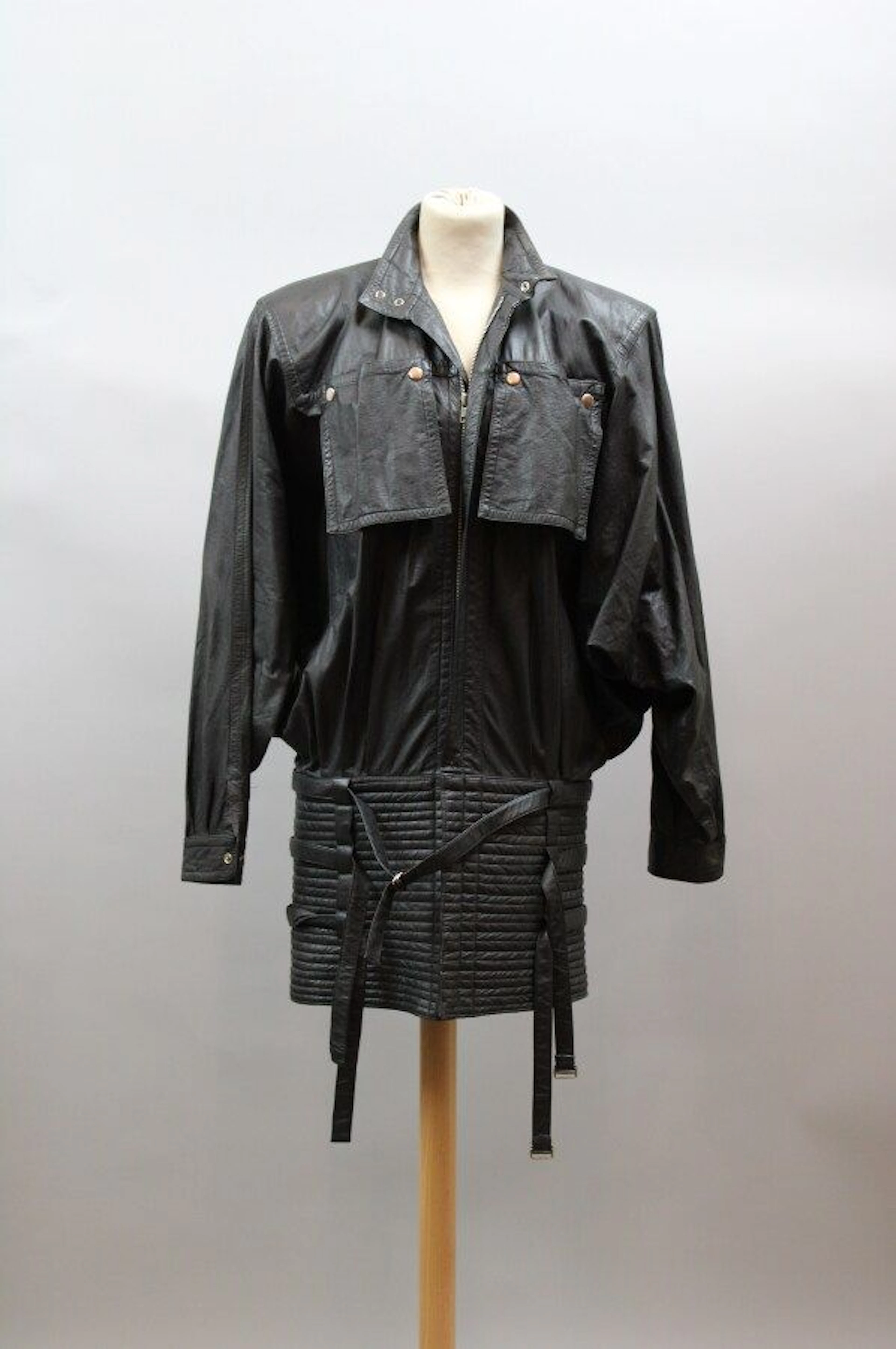 Yamamoto KANSAI Grand blouson façon cuir... - Lot 203 - Eric Caudron
