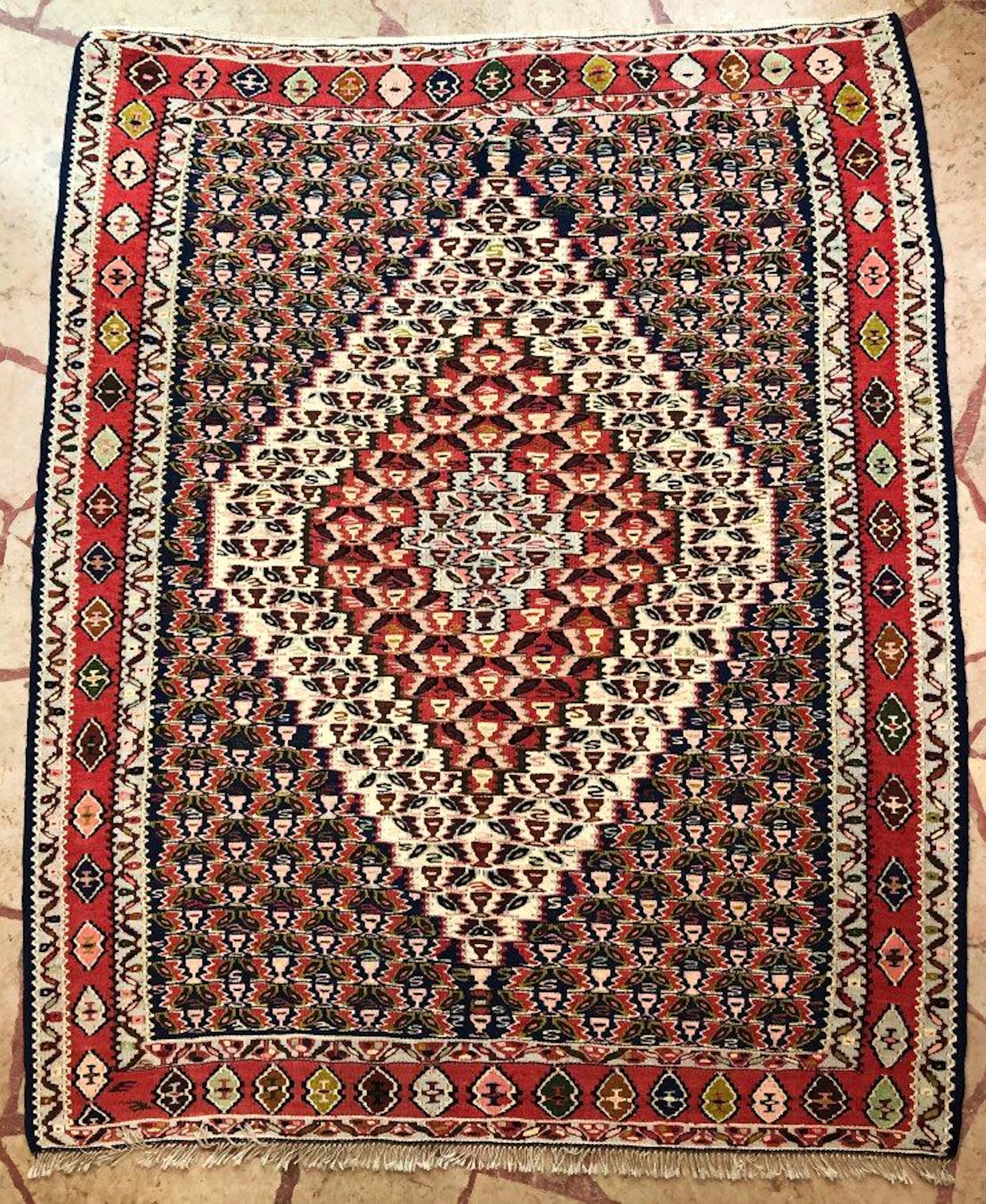 Petit tapis kilim, 1m50 X 1m20 - Lot 142 - Eric Caudron