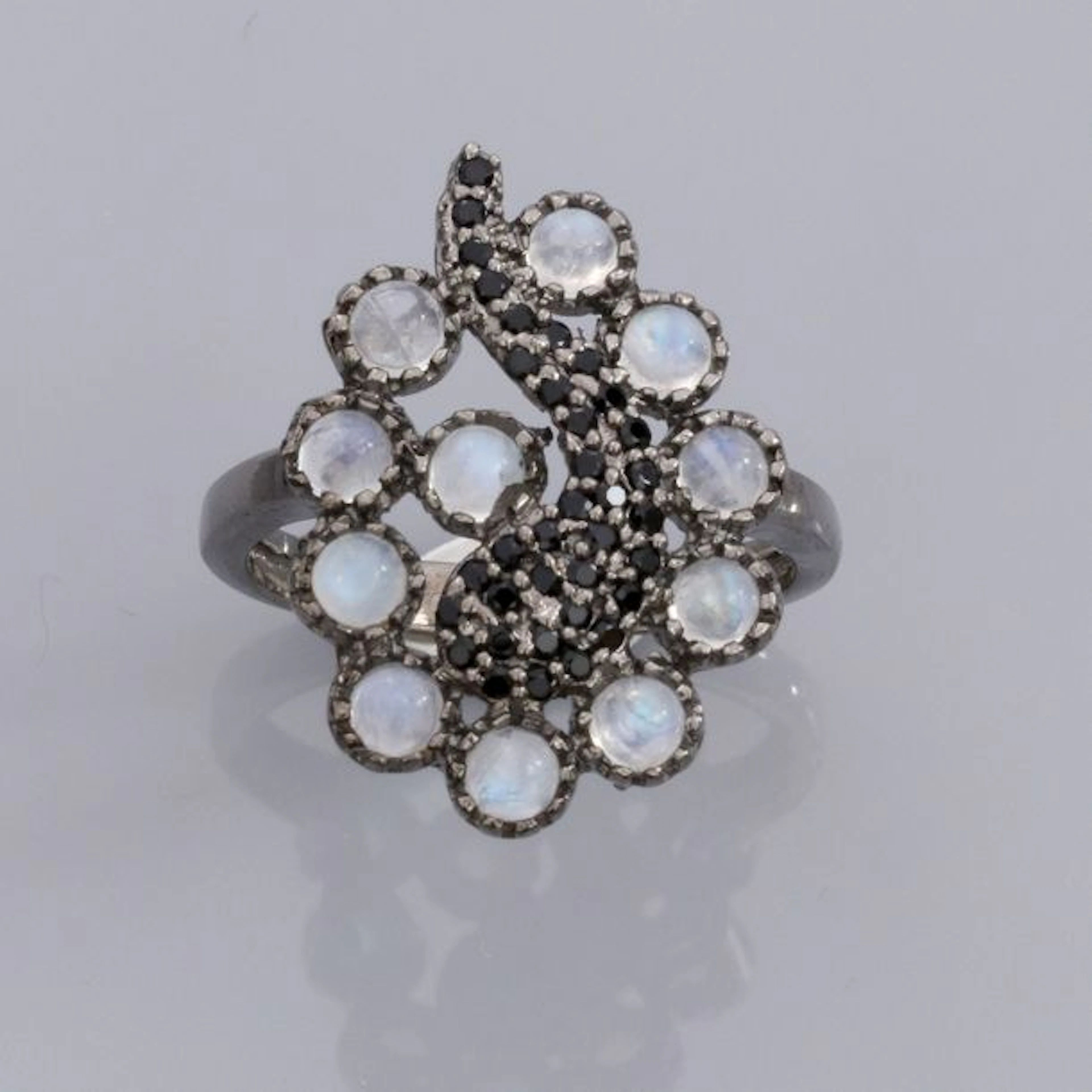 Bague en argent 925 patiné sertie de labradorites…