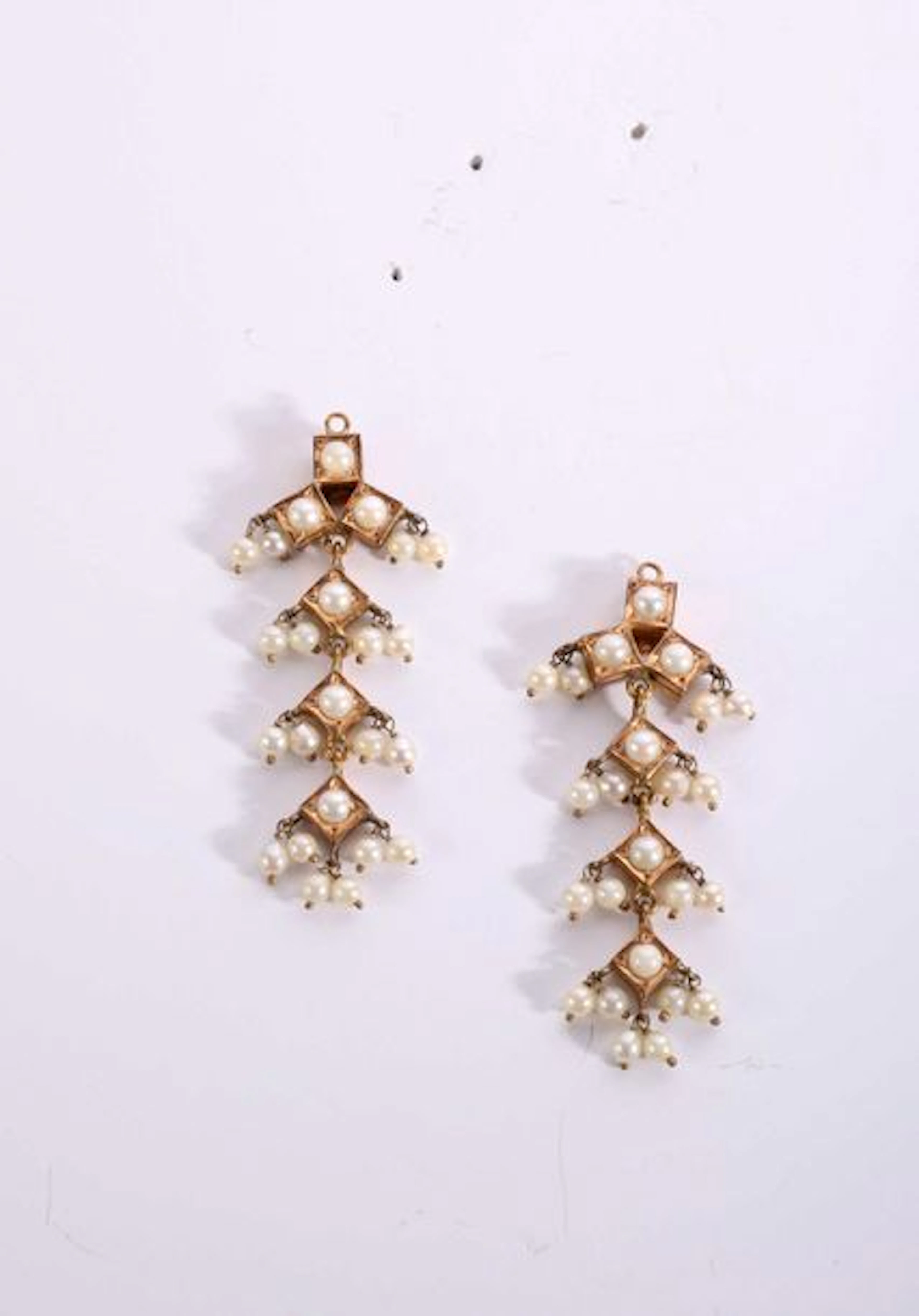 Paire de pendants d’oreilles en or jaune…