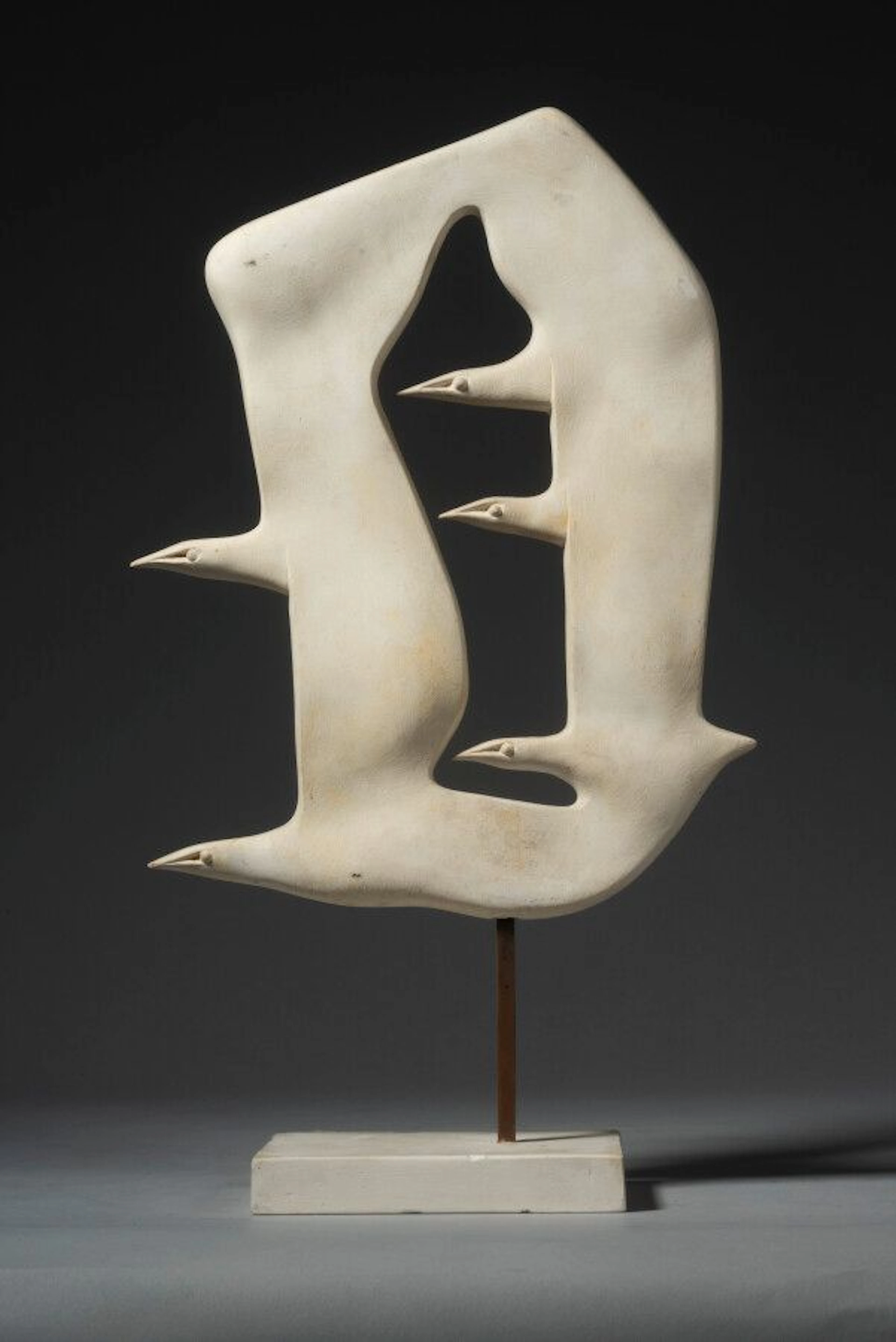 LHOSTE Oiseau plat cinq têtes Plâtre Haut... - Lot 43 - Eve