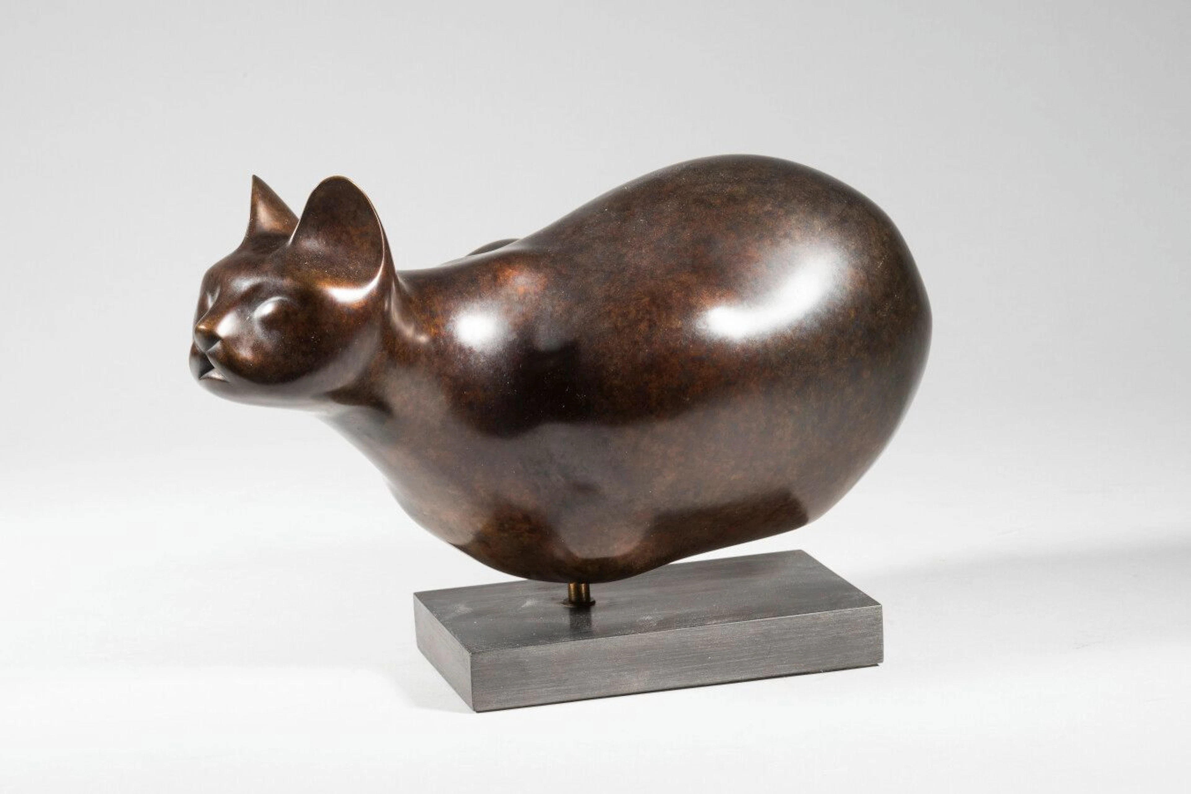 LHOSTE Le chat rond Bronze à patine brune,... - Lot 96 - Eve