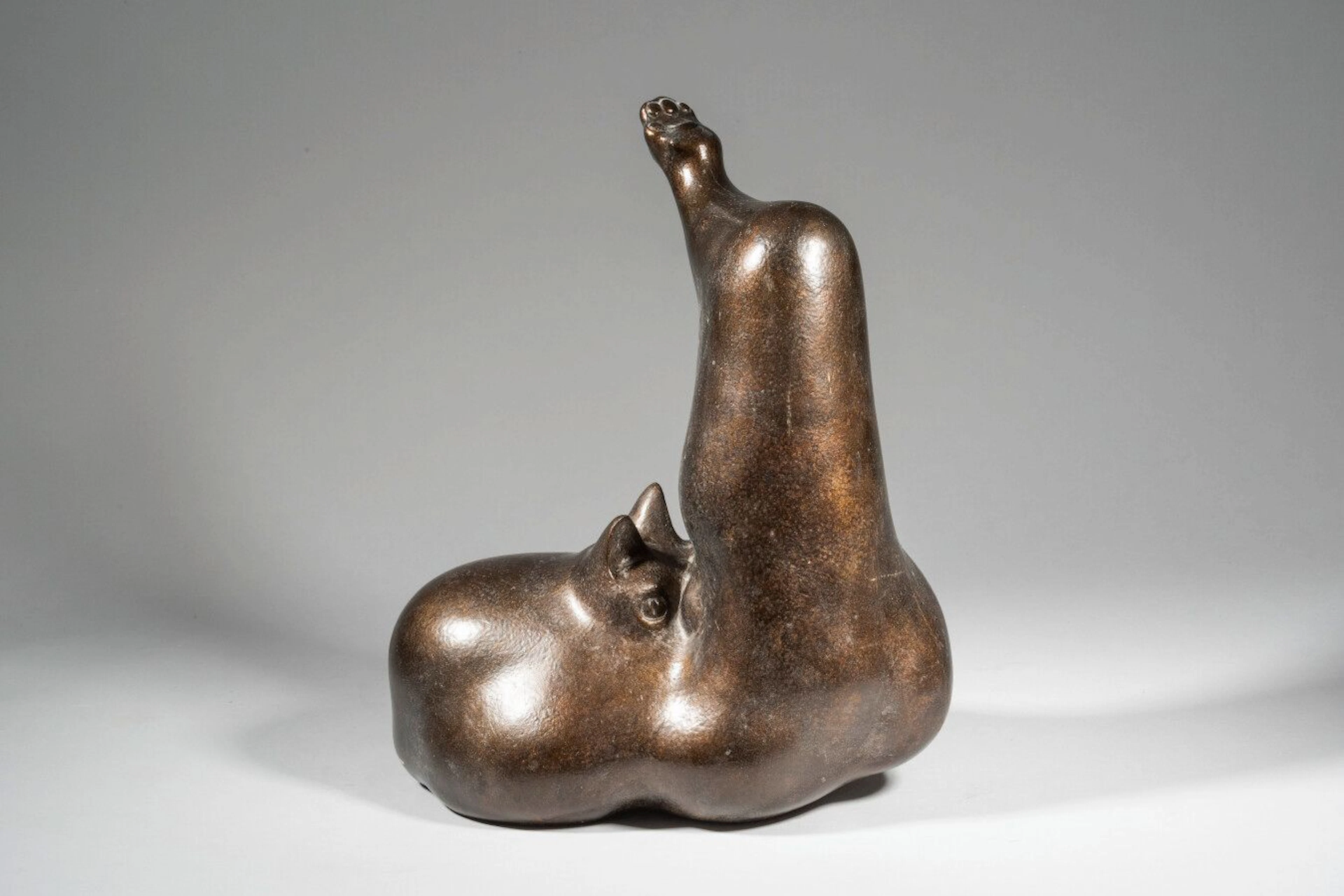 LHOSTE Le chat, la toilette Plâtre patiné... - Lot 104 - Eve