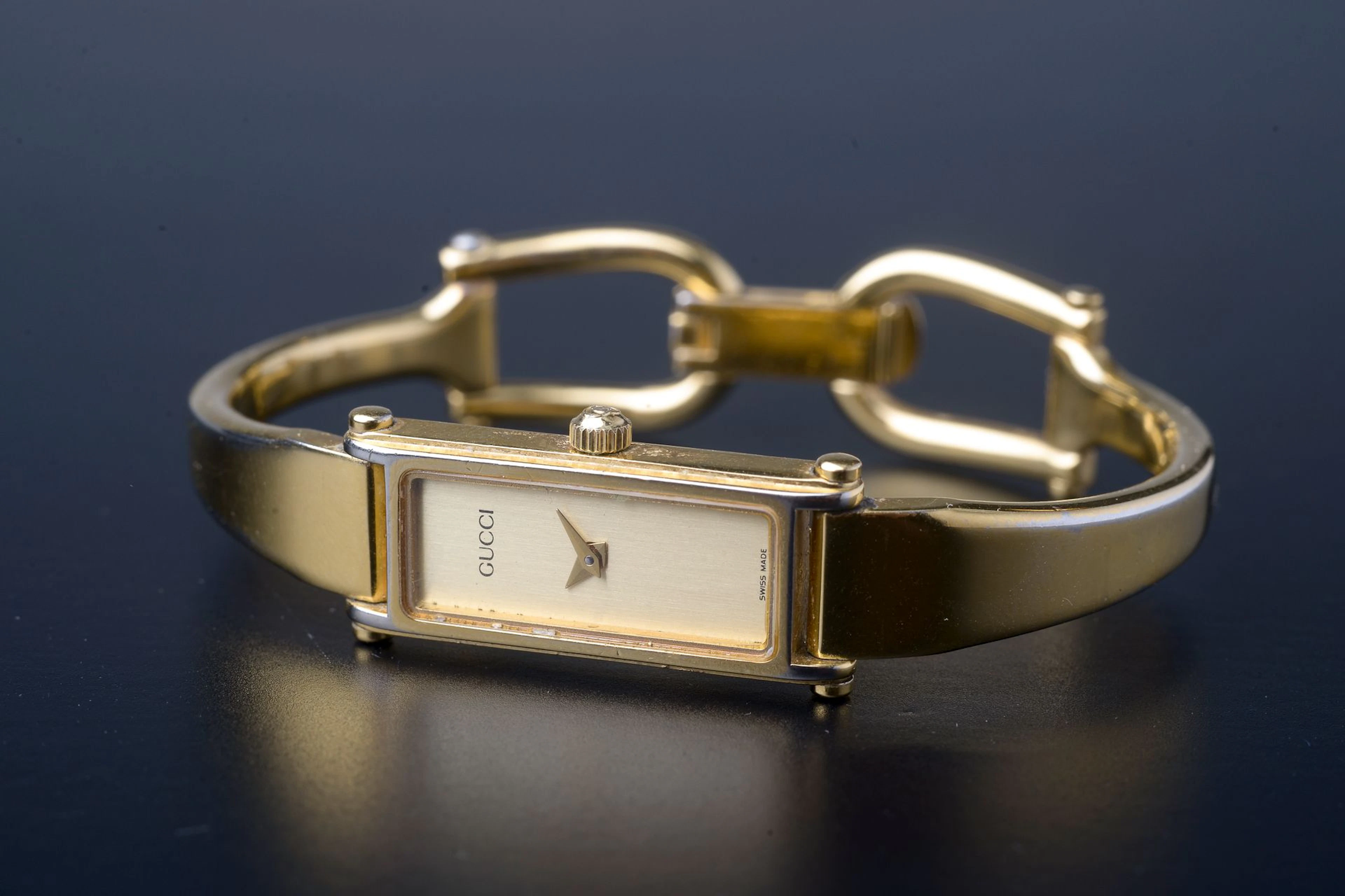 GUCCI. Montre bracelet de dame modèle "G-LINE"... - Lot 64 - Le Floc'h