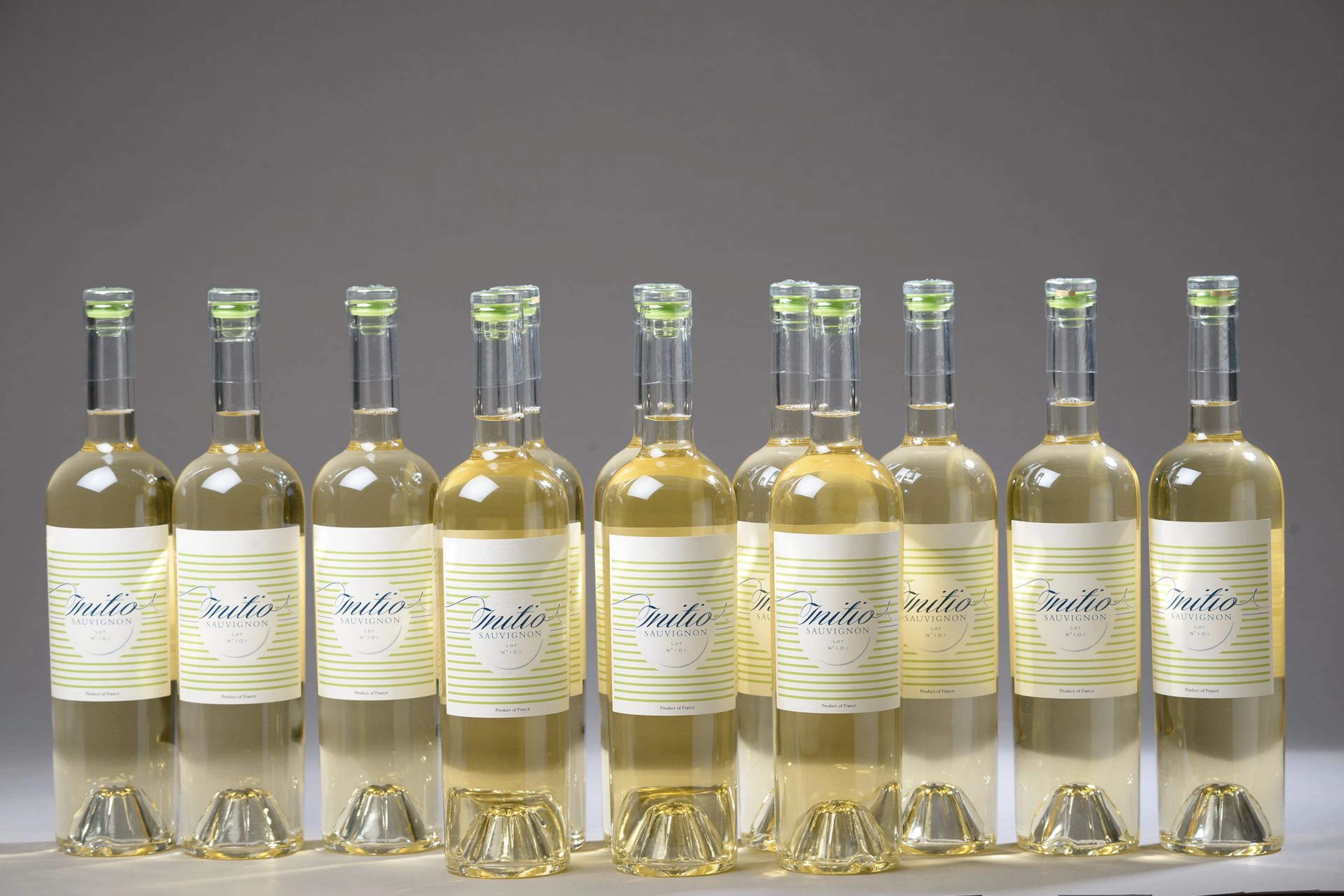12 bouteilles BORDEAUX "Initio", B. Dubourg... - Lot 25 - Le Floc'h