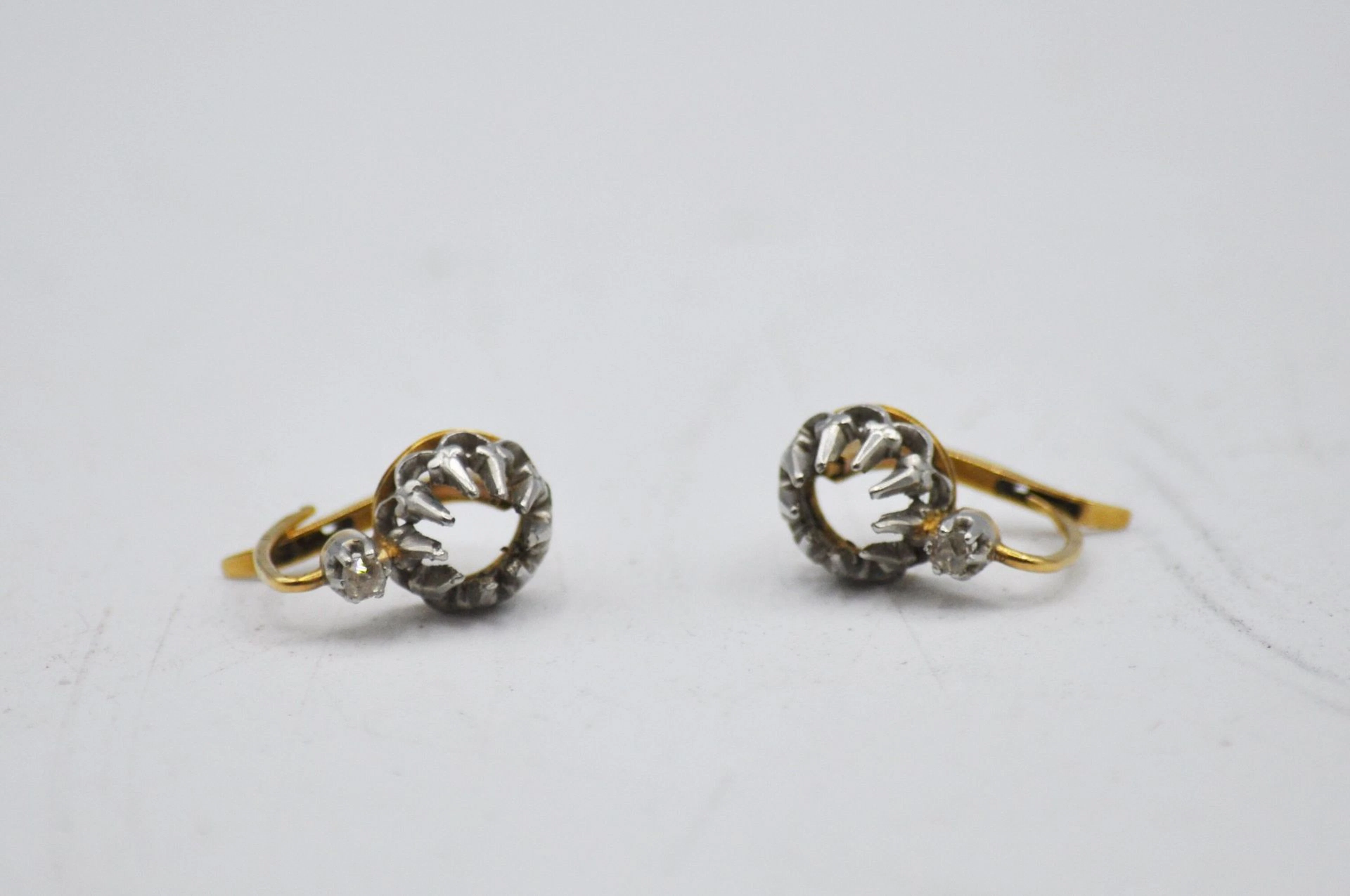 Paire de dormeuses en or gris et jaune 750... - Lot 54 - Morand & Morand