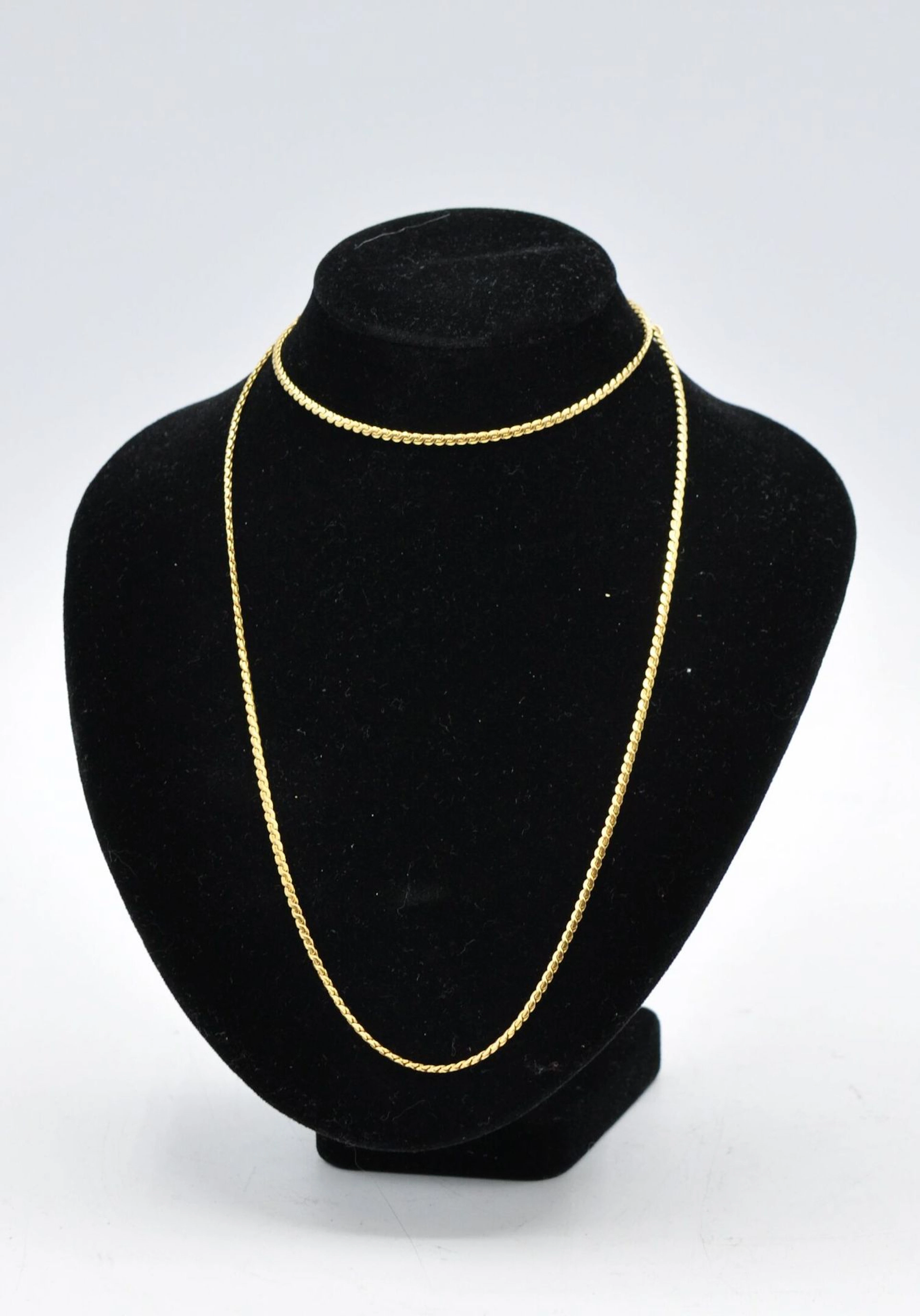 Longue chaîne en or 750 millièmes à maille... - Lot 57 - Morand & Morand