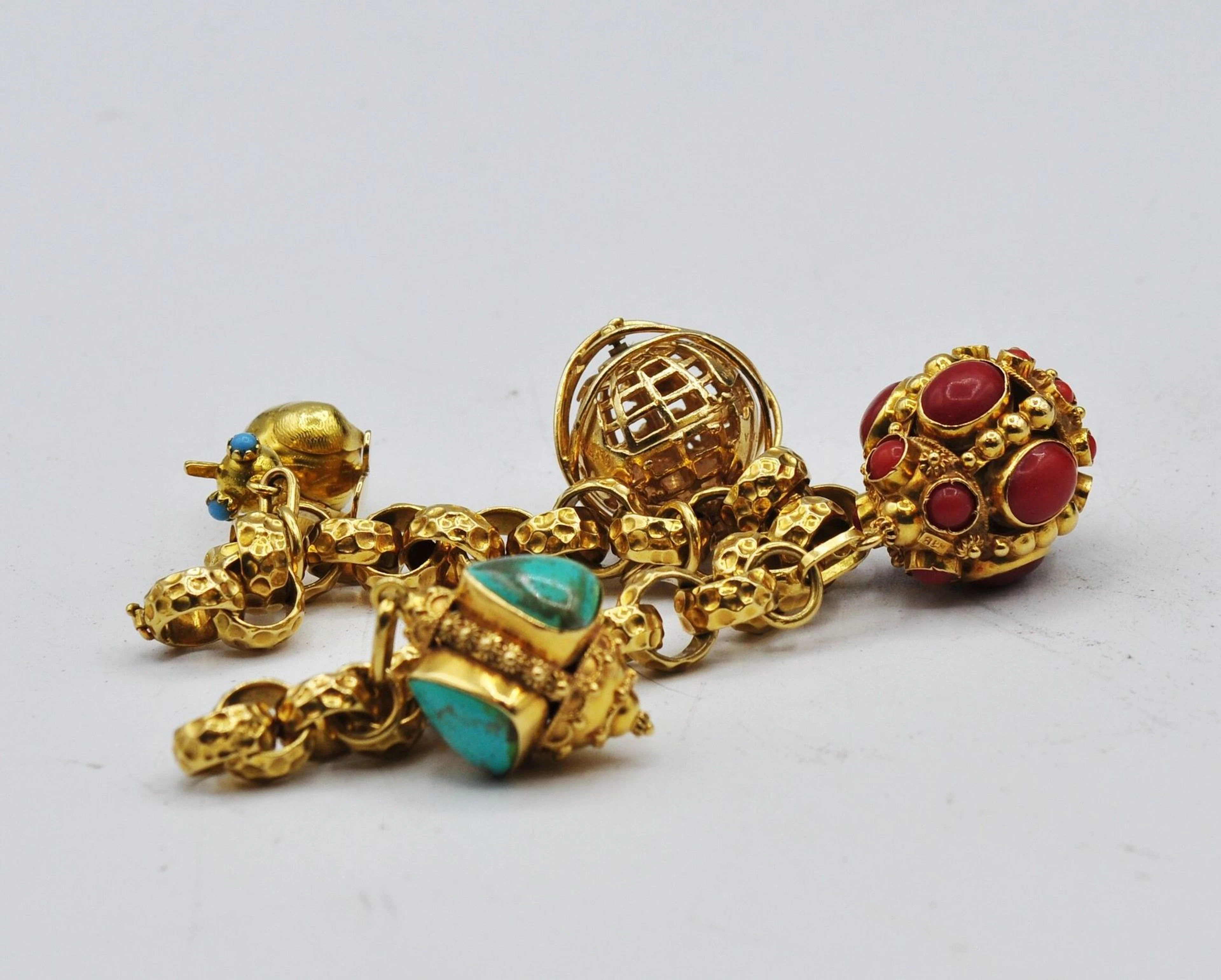 Important bracelet charms en or 750 millièmes... - Lot 60 - Morand & Morand