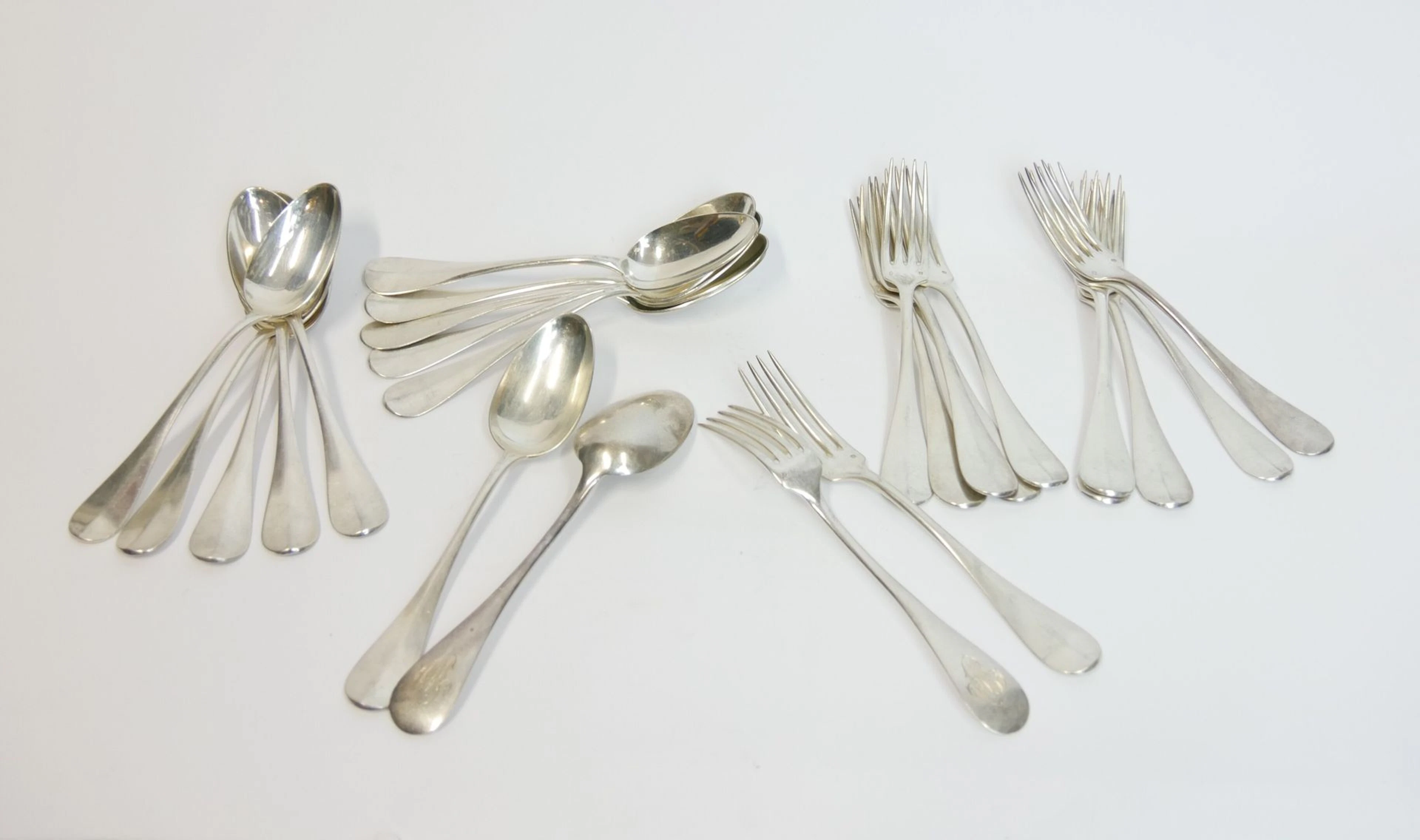 Douze couverts en argent 925 millièmes modèle... - Lot 67 - Morand & Morand