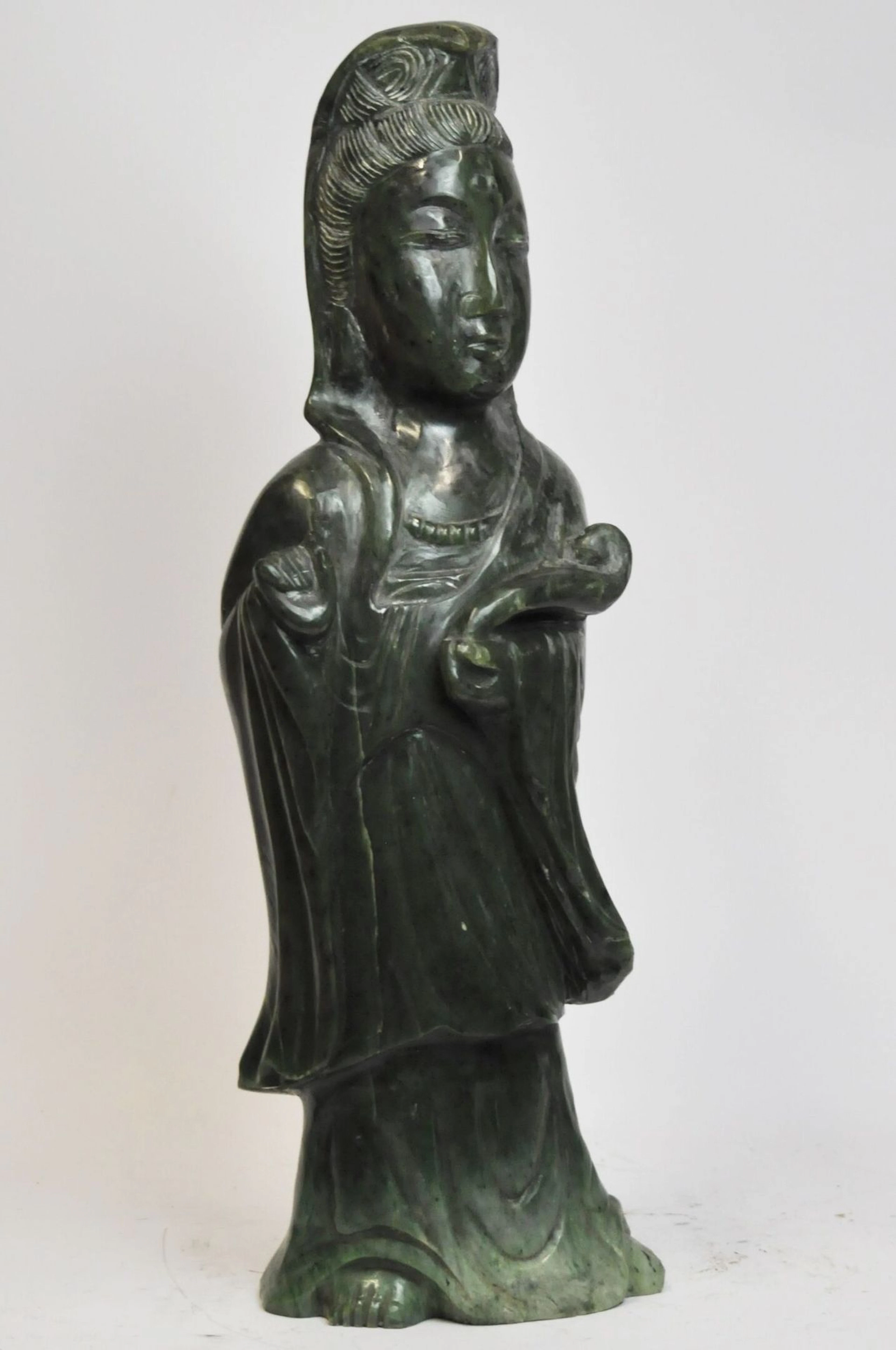 CHINE : Importante sculpture en jade vert... - Lot 215 - Morand & Morand