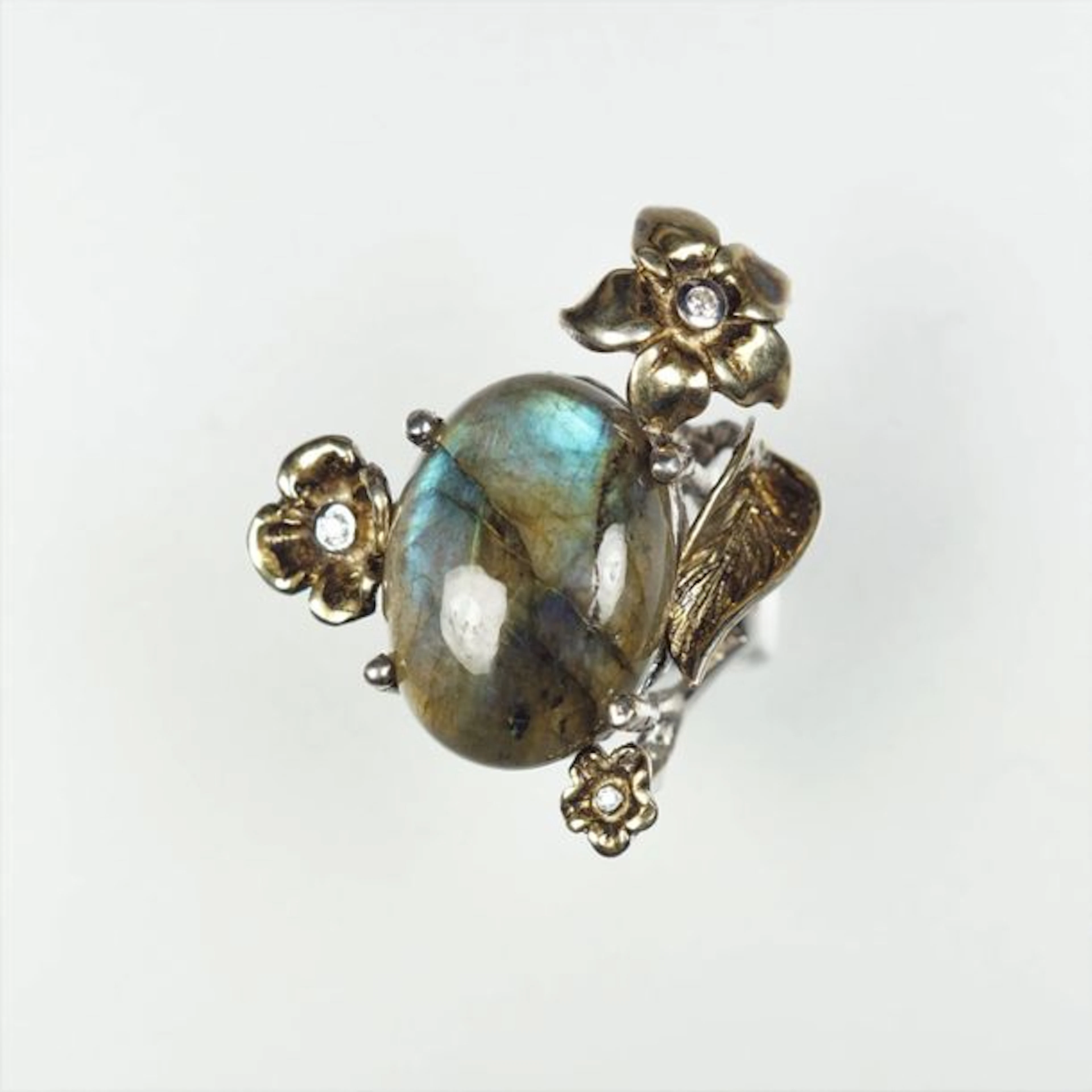 Bague en argent (925/oo) vermeillé à décor…