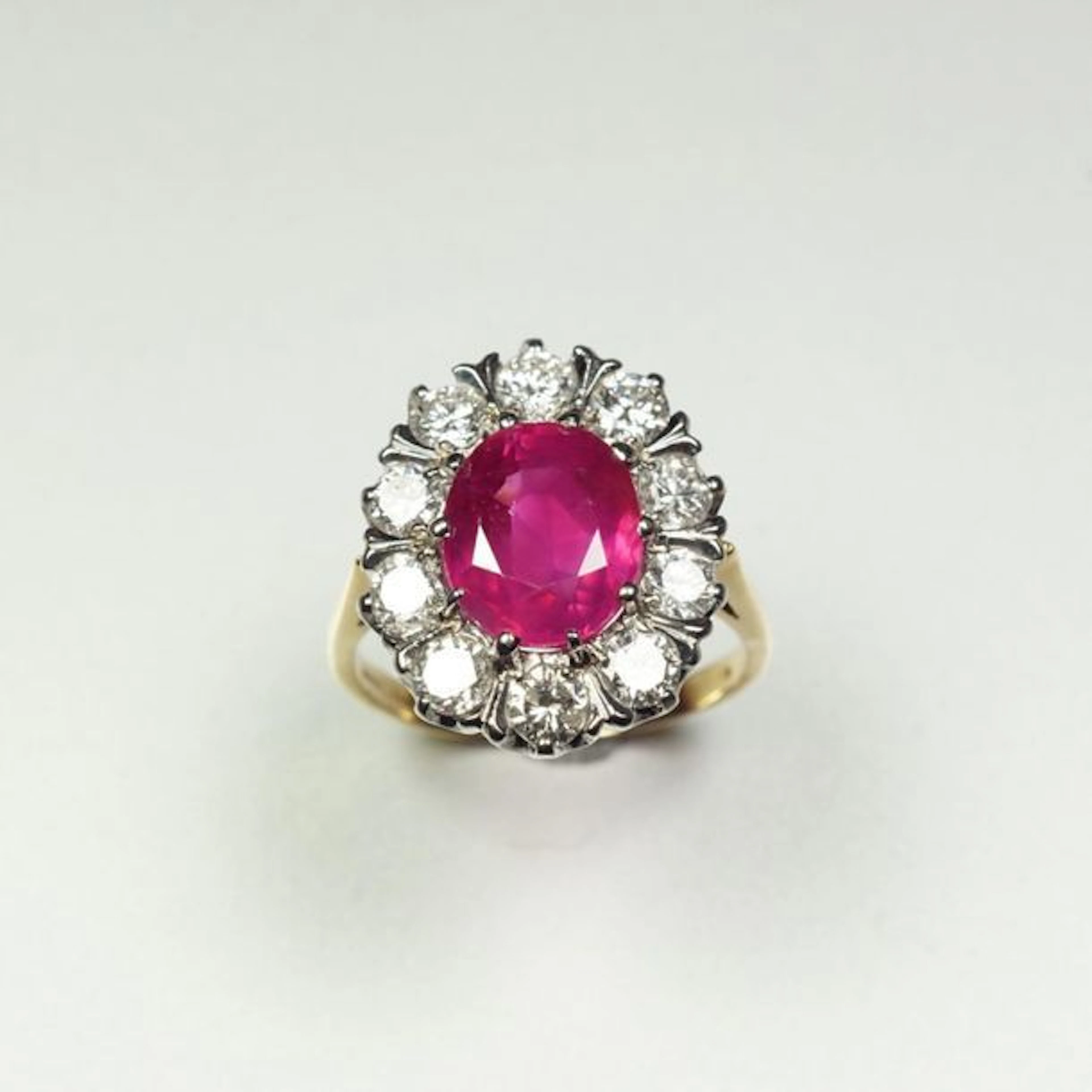Bague Pompadour en or 18K (750/oo) de deux...