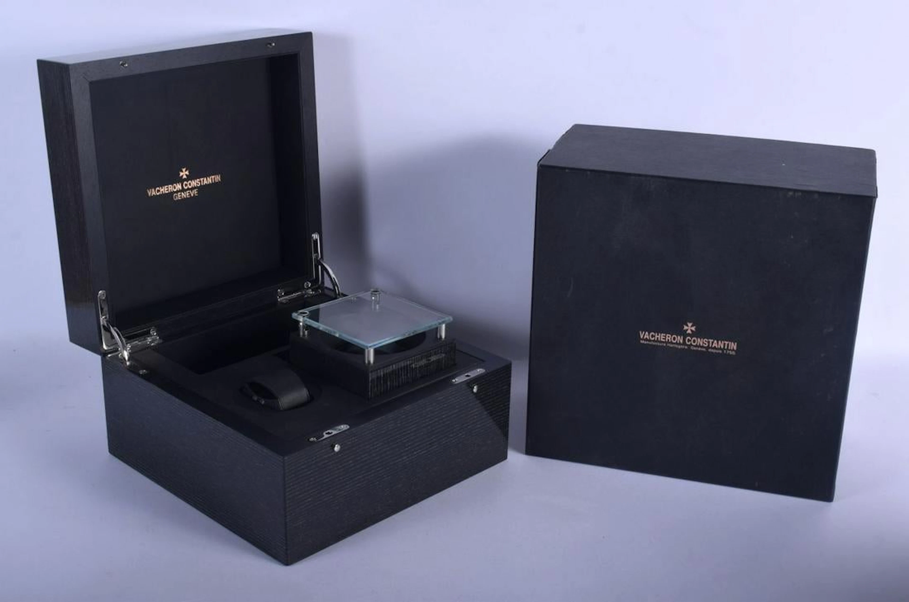 A LOVELY VACHERON CONSTANTIN LACQUERED WATCH DISPLAY