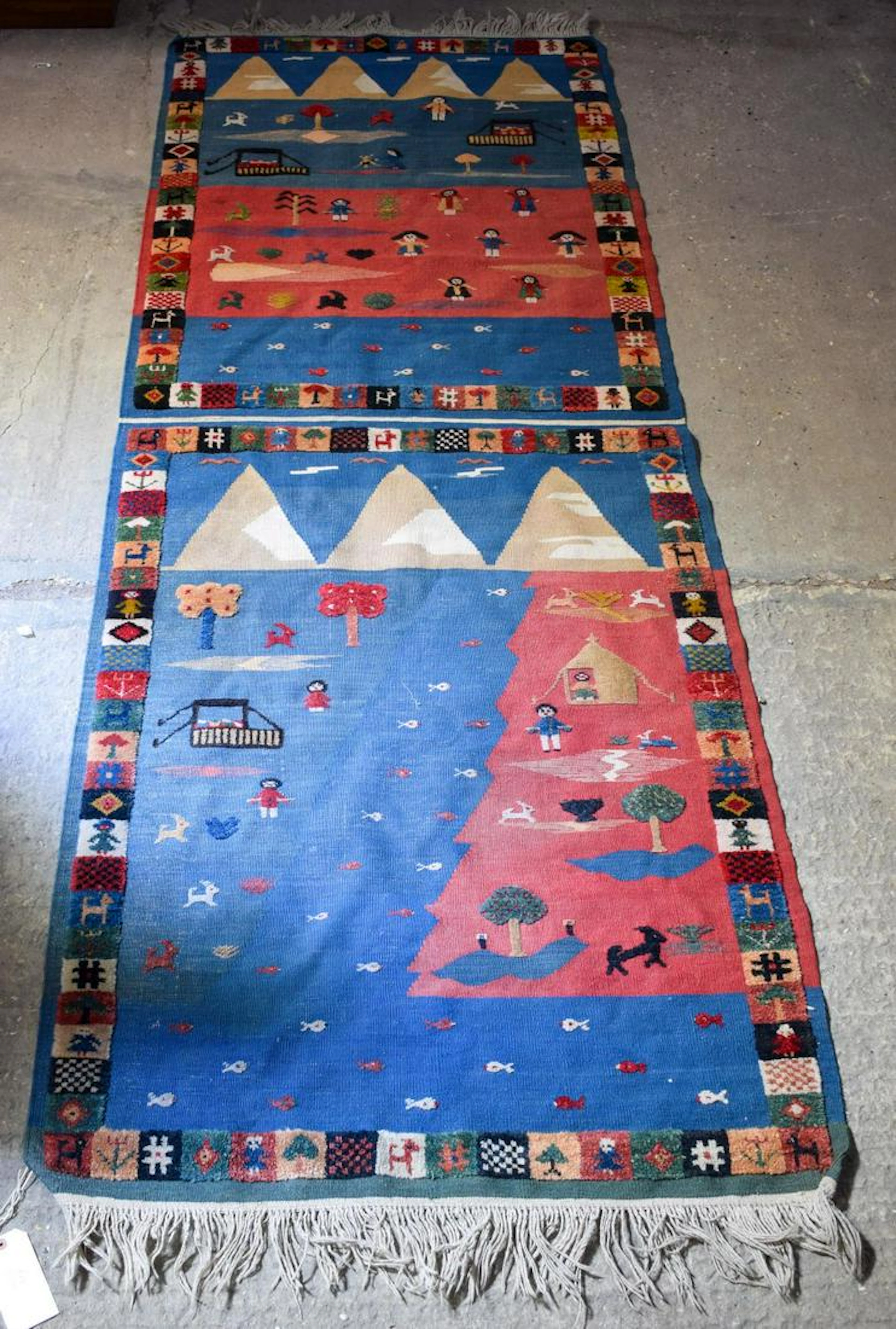 A RARE MID CENTURY PERSIAN SOUF GABBEH RUG flat wove