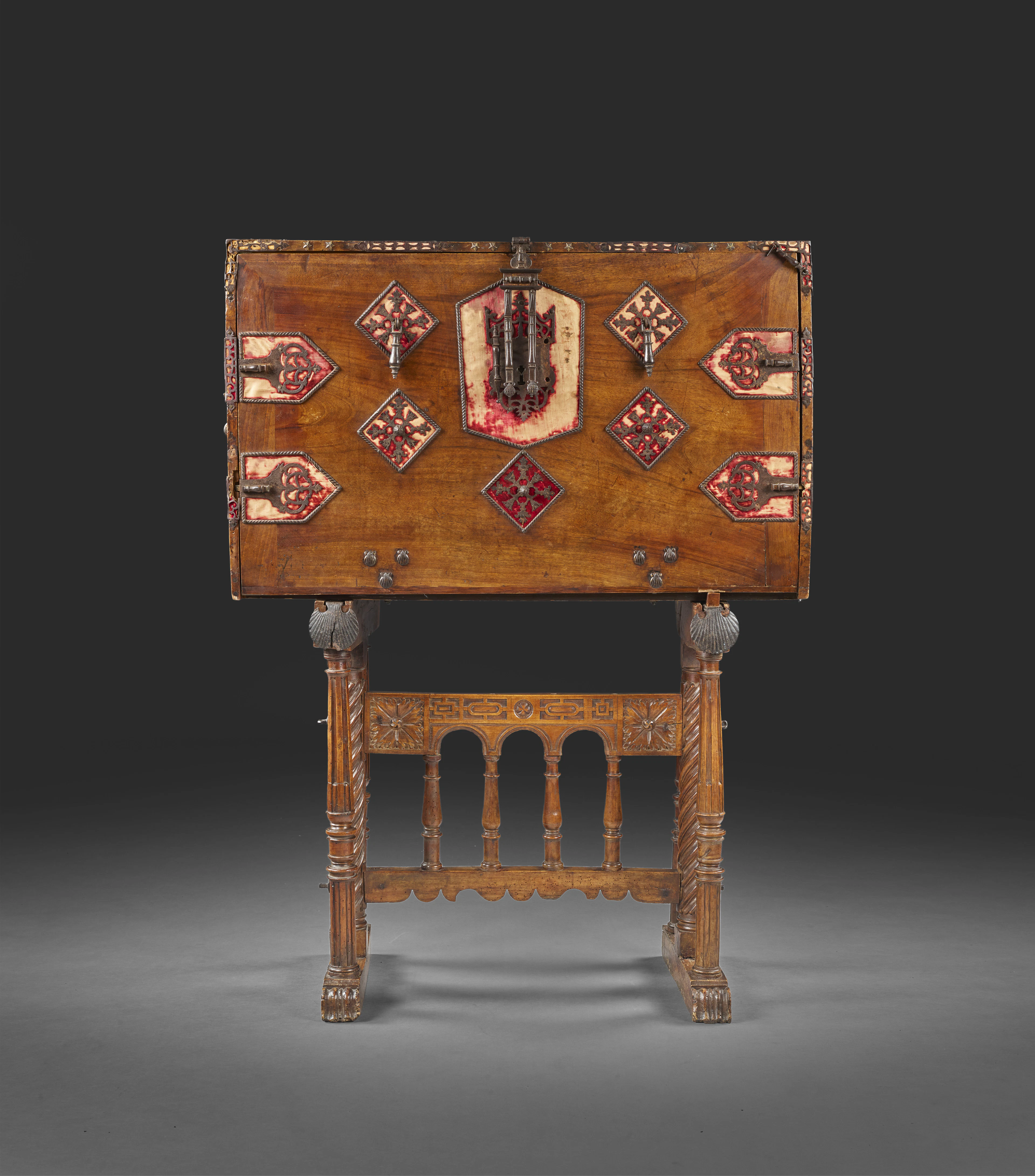 BARGUEÑO ESPAGNOL D’ÉPOQUE BAROQUE