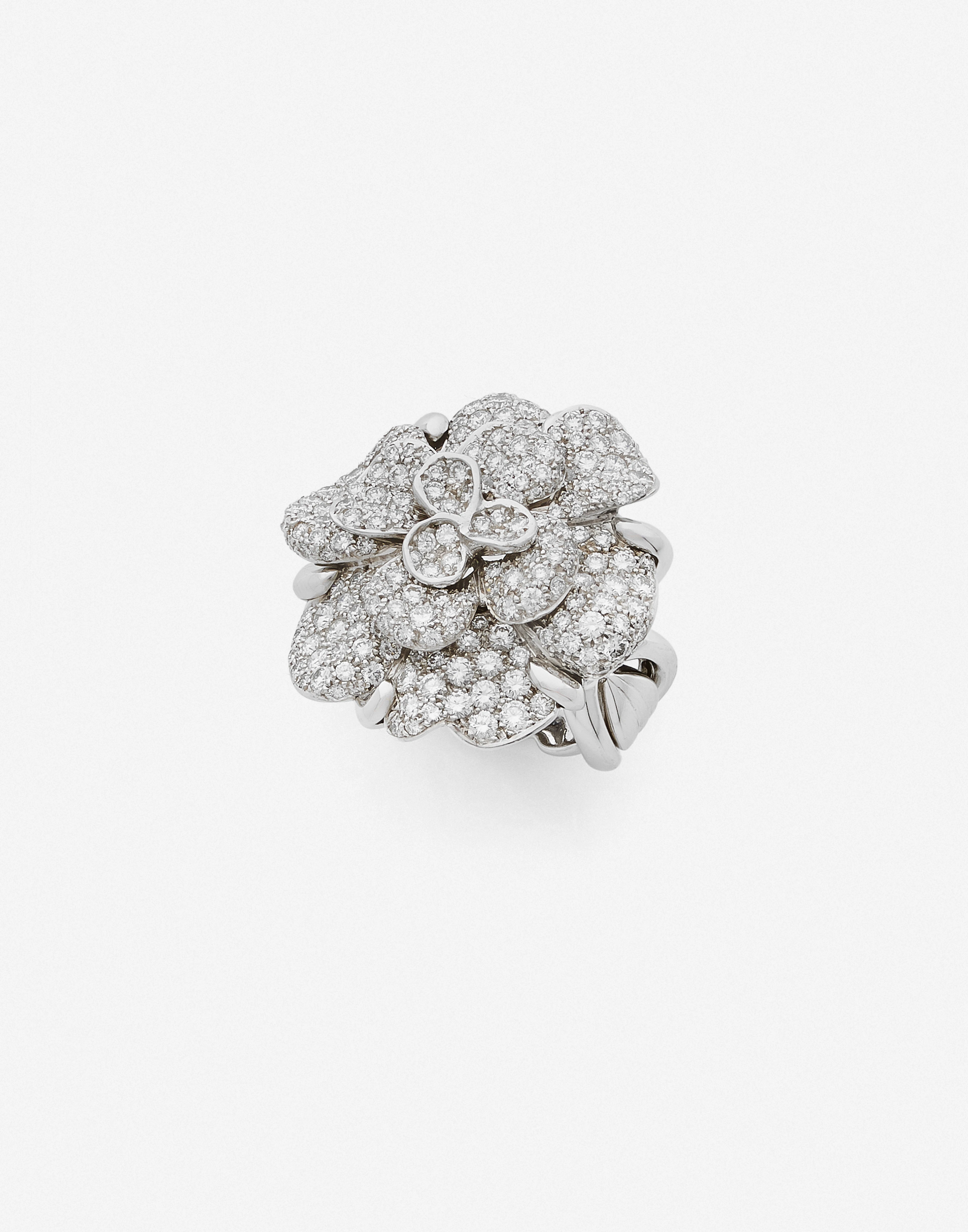 CHANEL Bague "Camélia Haute Couture"