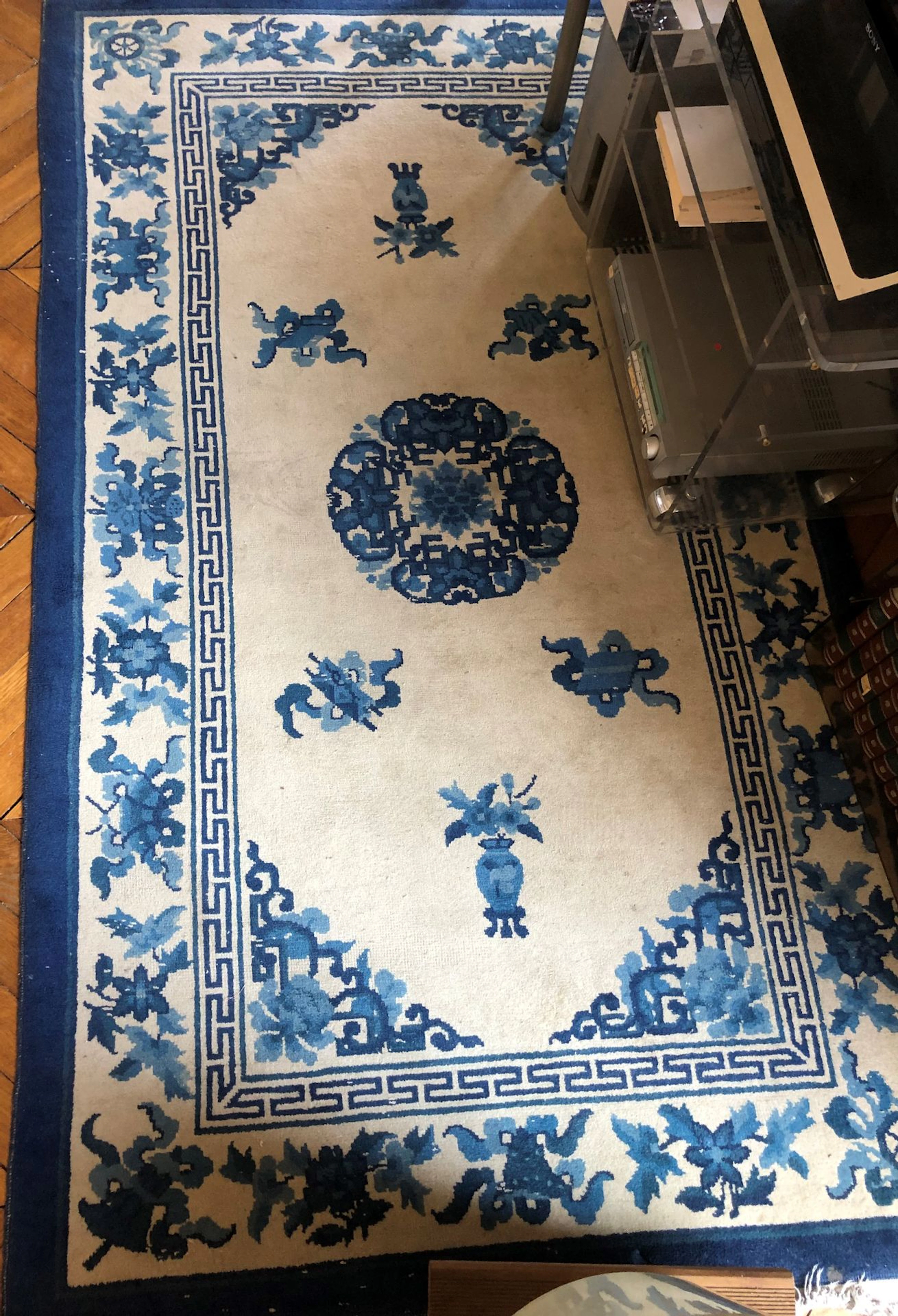 Tapis en laine à fond crème