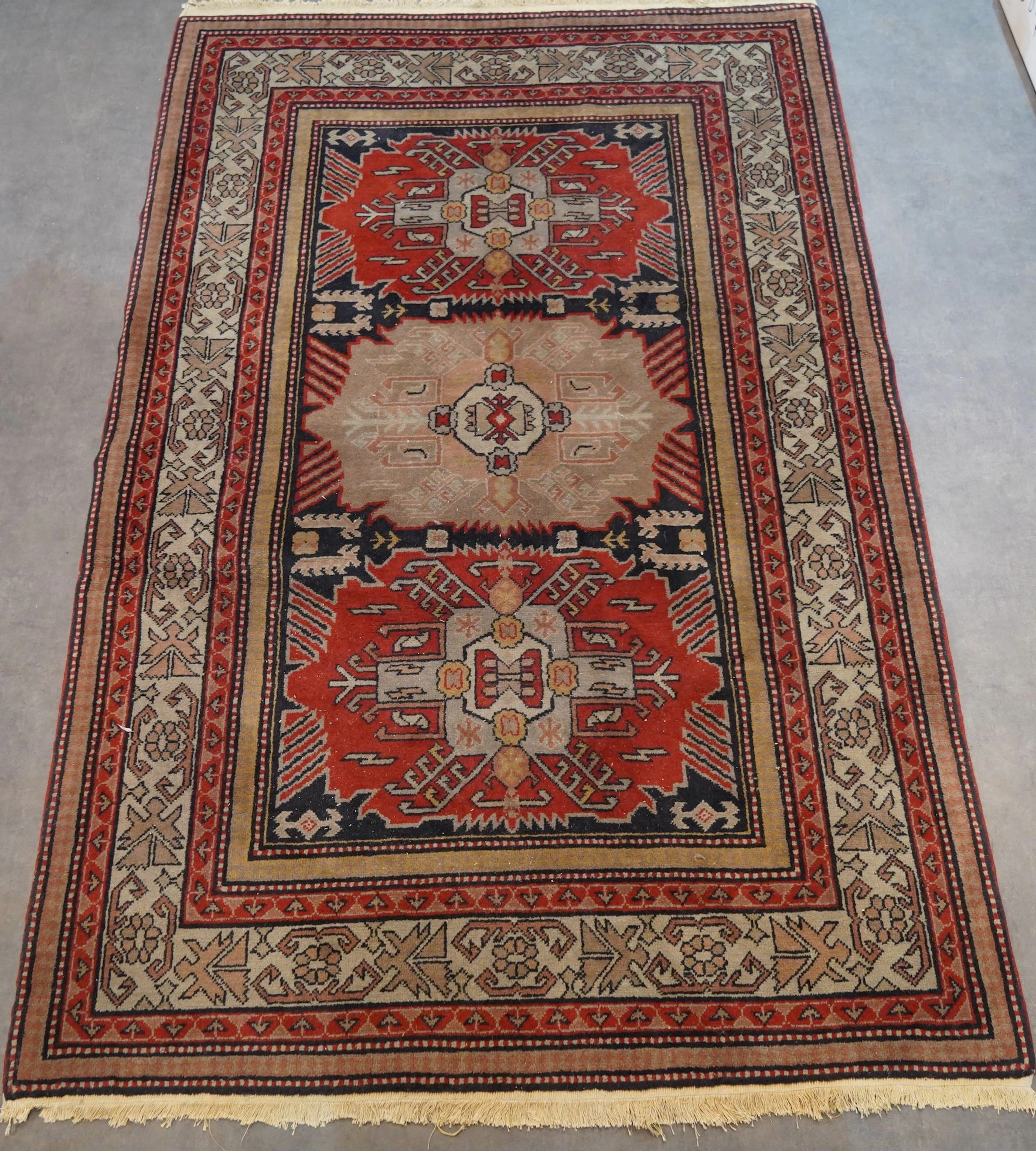 415- Tapis Kazak-Adler à décor stylisé de... - Lot 415 - Siboni