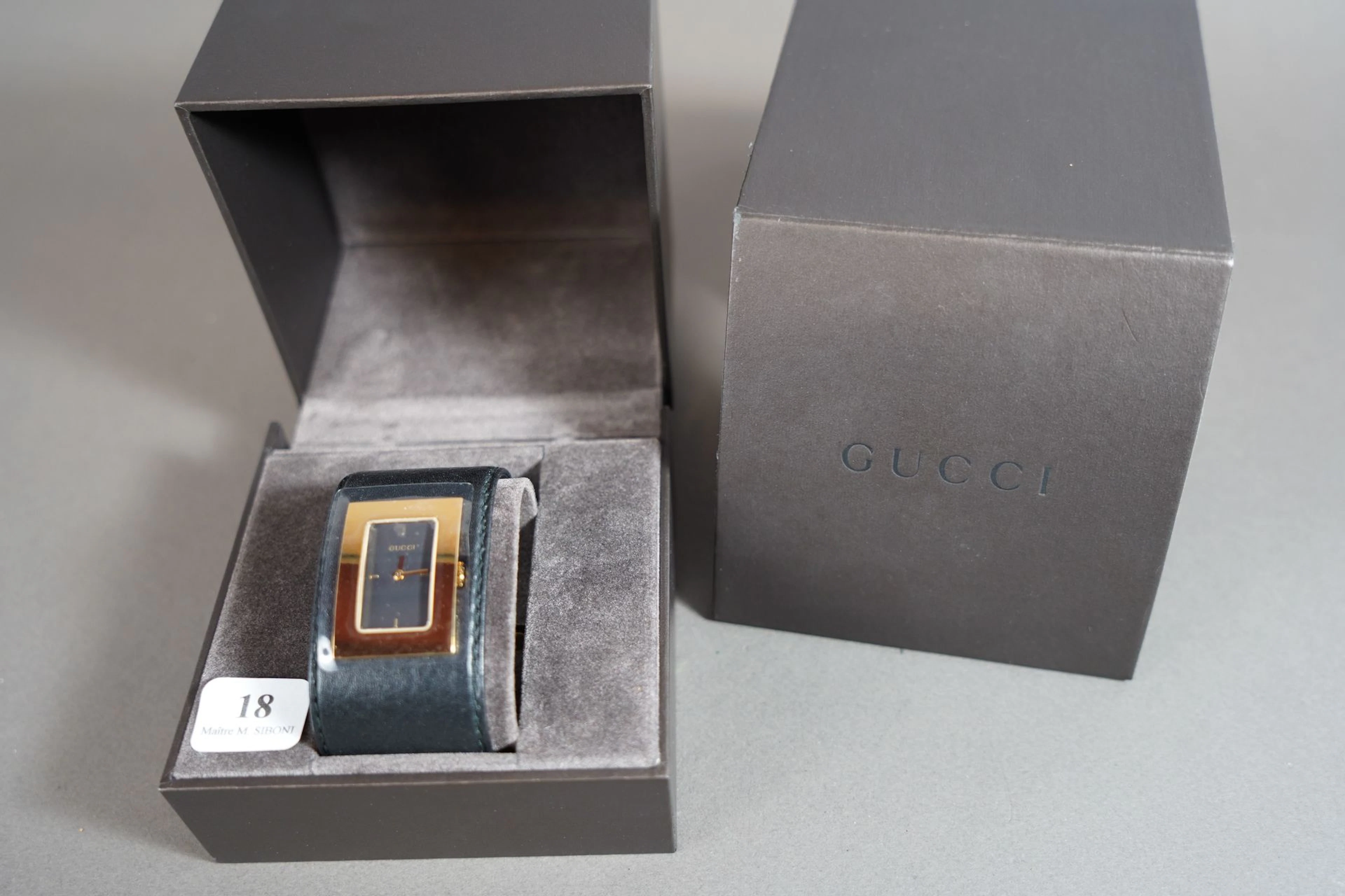 18- GUCCI 7800L Montre de dame en plaqué... - Lot 18 - Siboni