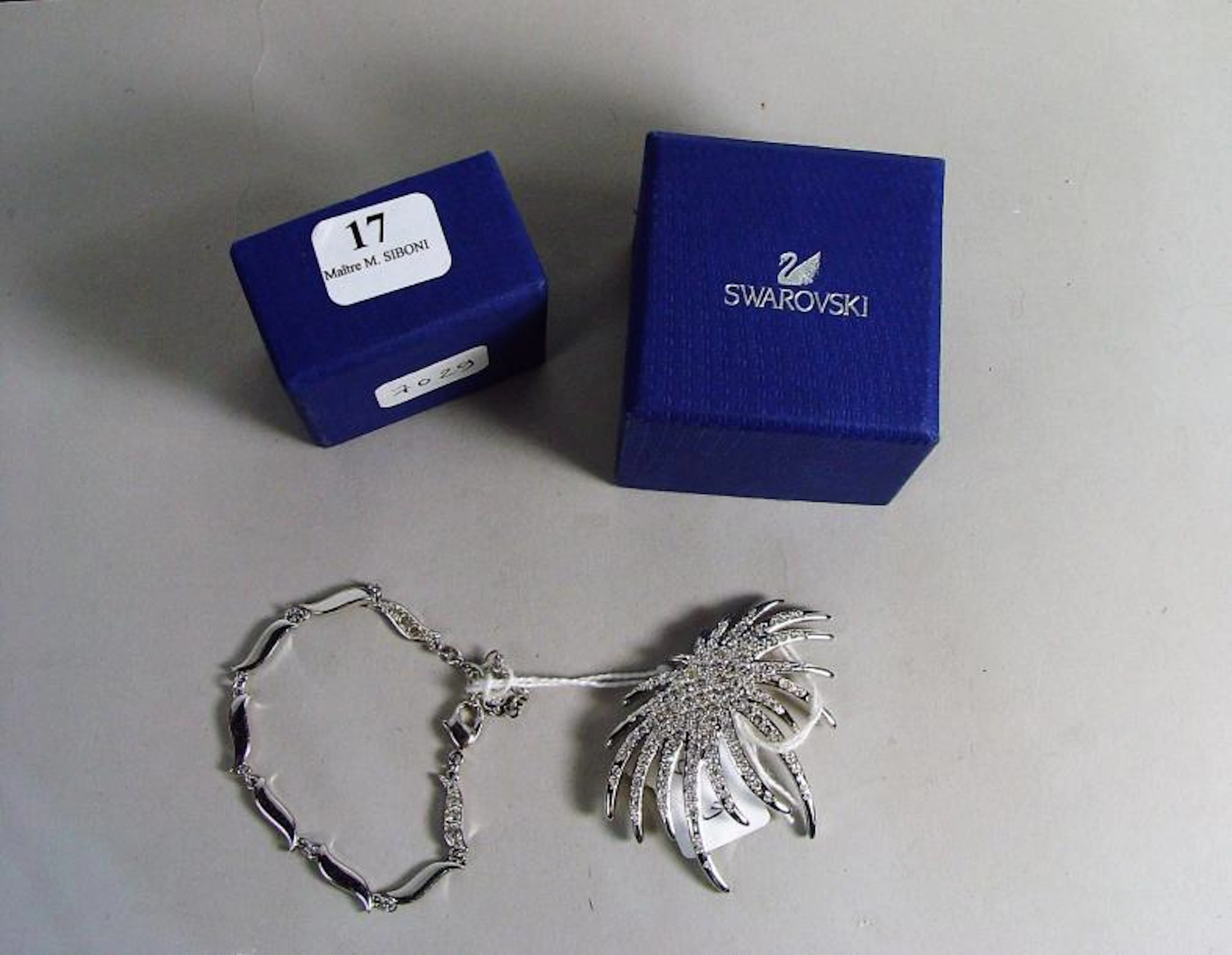 17- SWAROVSKI Broche et bracelet - Siboni - 10/12/2017