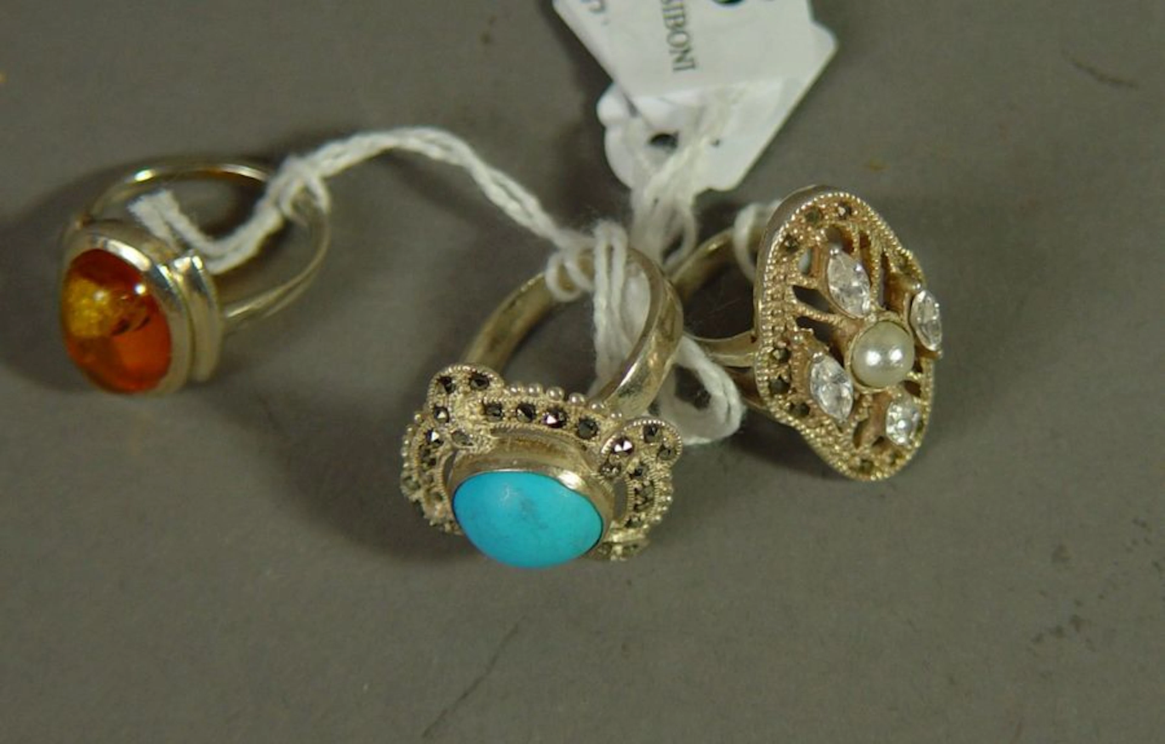 25- Bague en argent 925 millième sertie d'une…