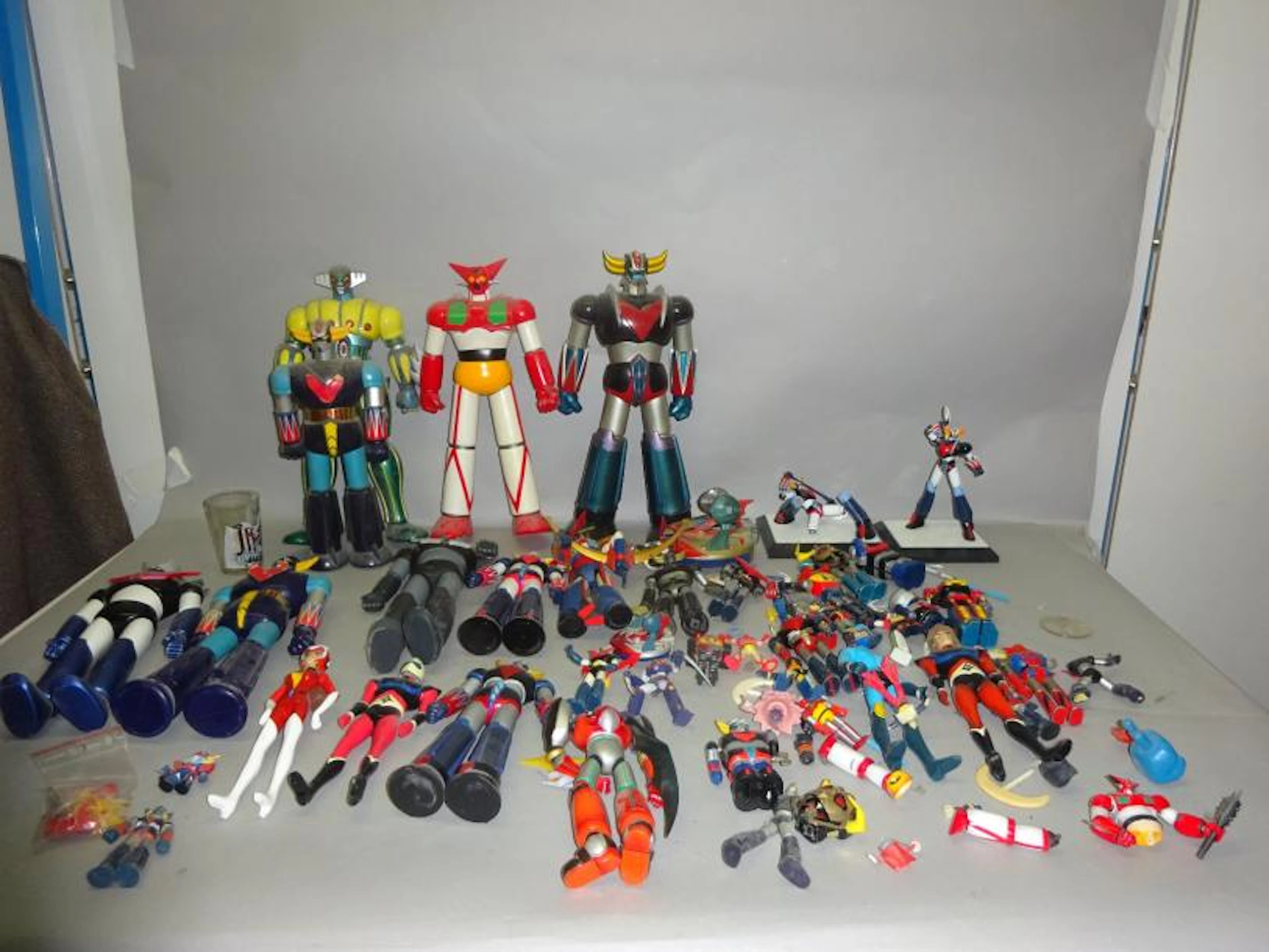 GOLDORAK / SHOGUN WARRIORS Lot de 40 figurines…